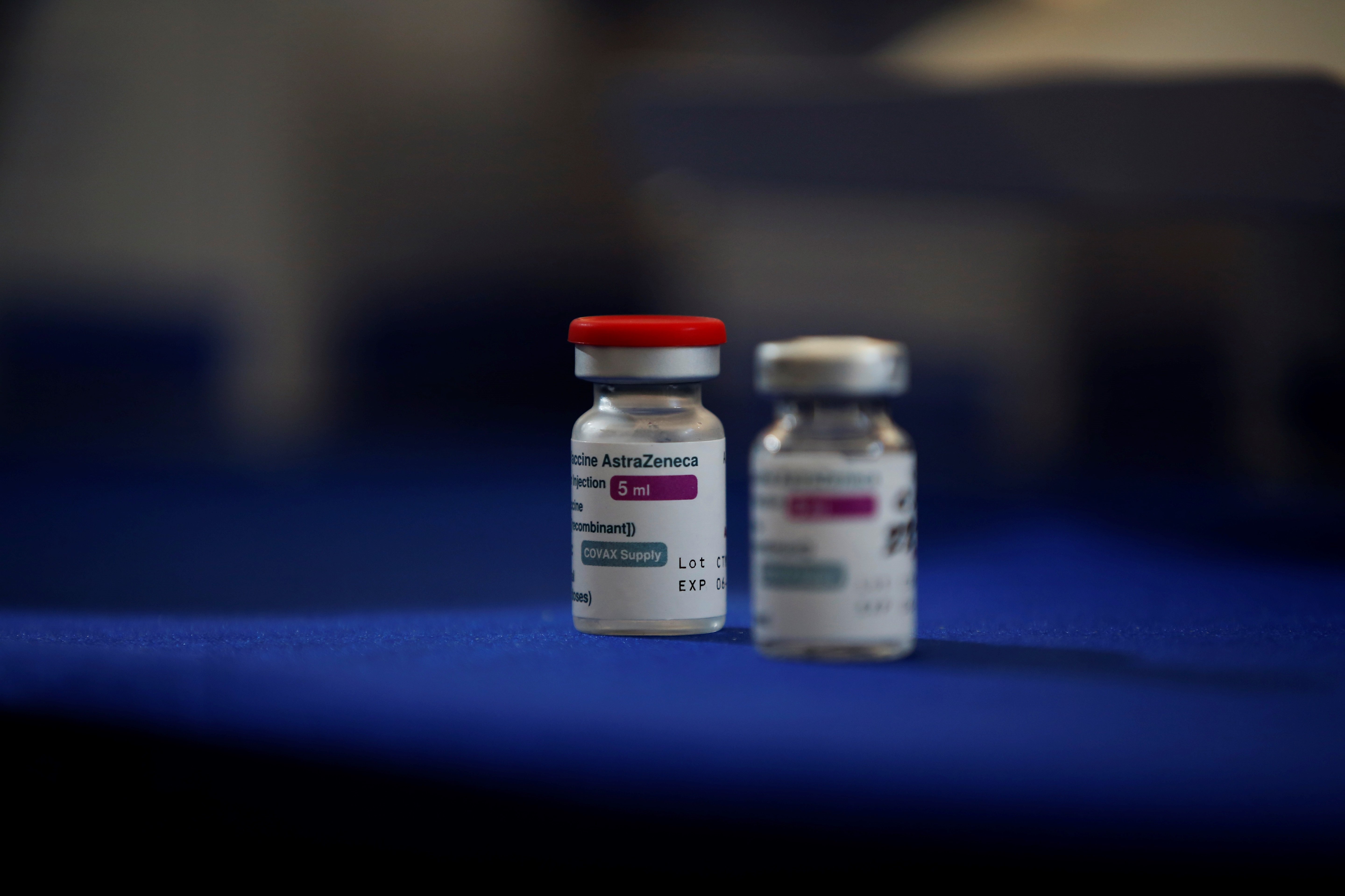 Se aplaza la decisión sobre la segunda dosis de la vacuna de AstraZeneca