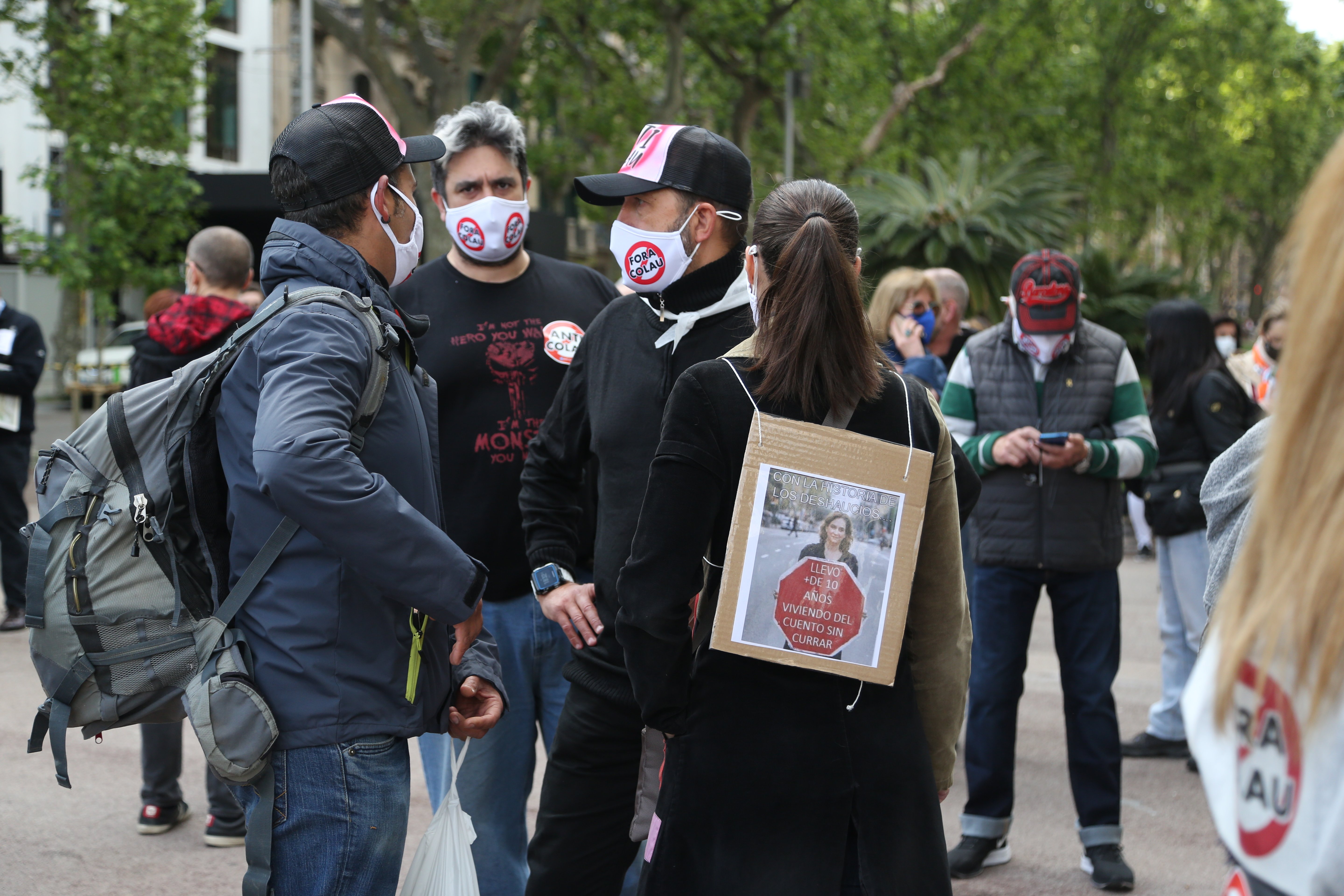 manifestacion dimisión colau Montse Giralt
