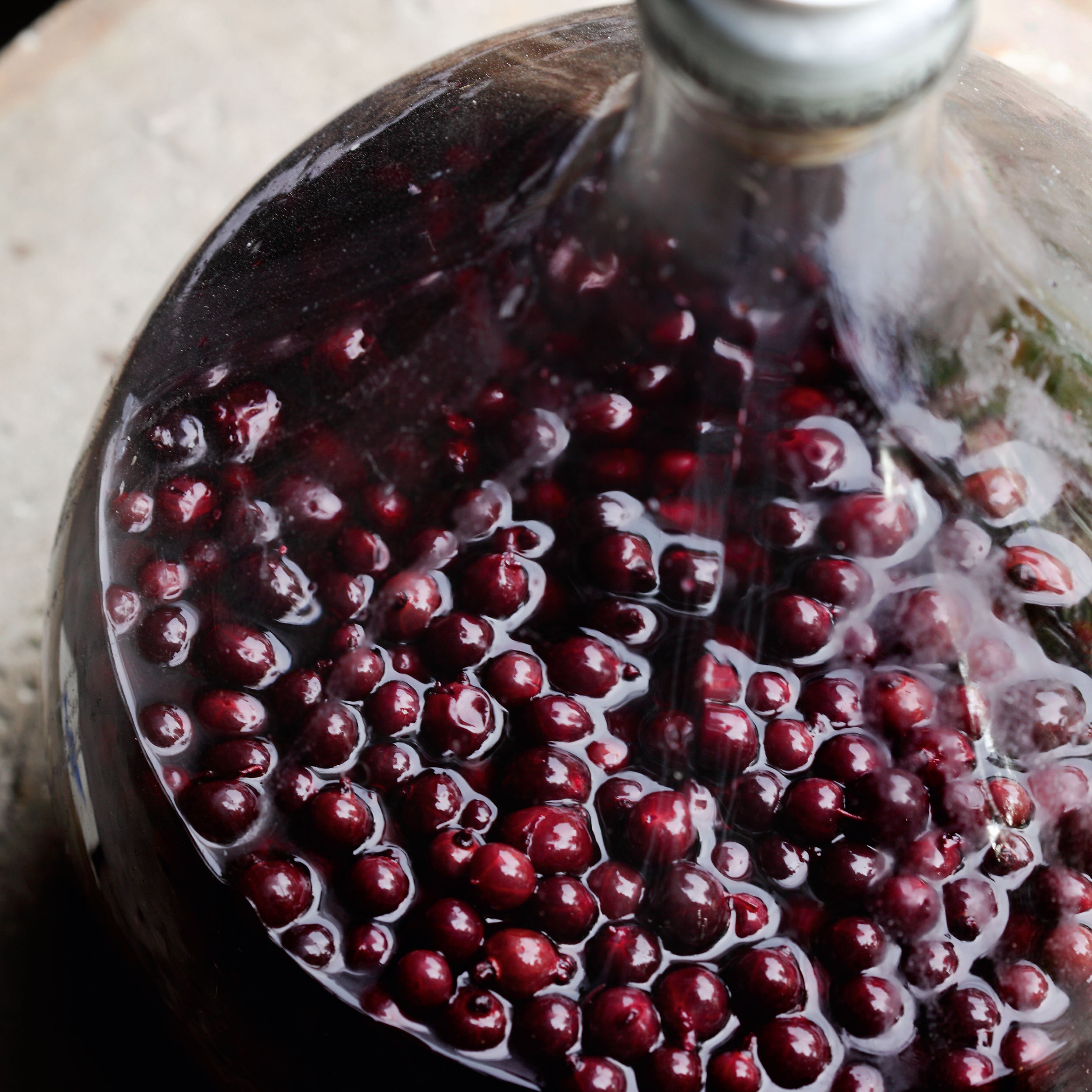 Ratafía de cerezas, la primavera dentro de una botella