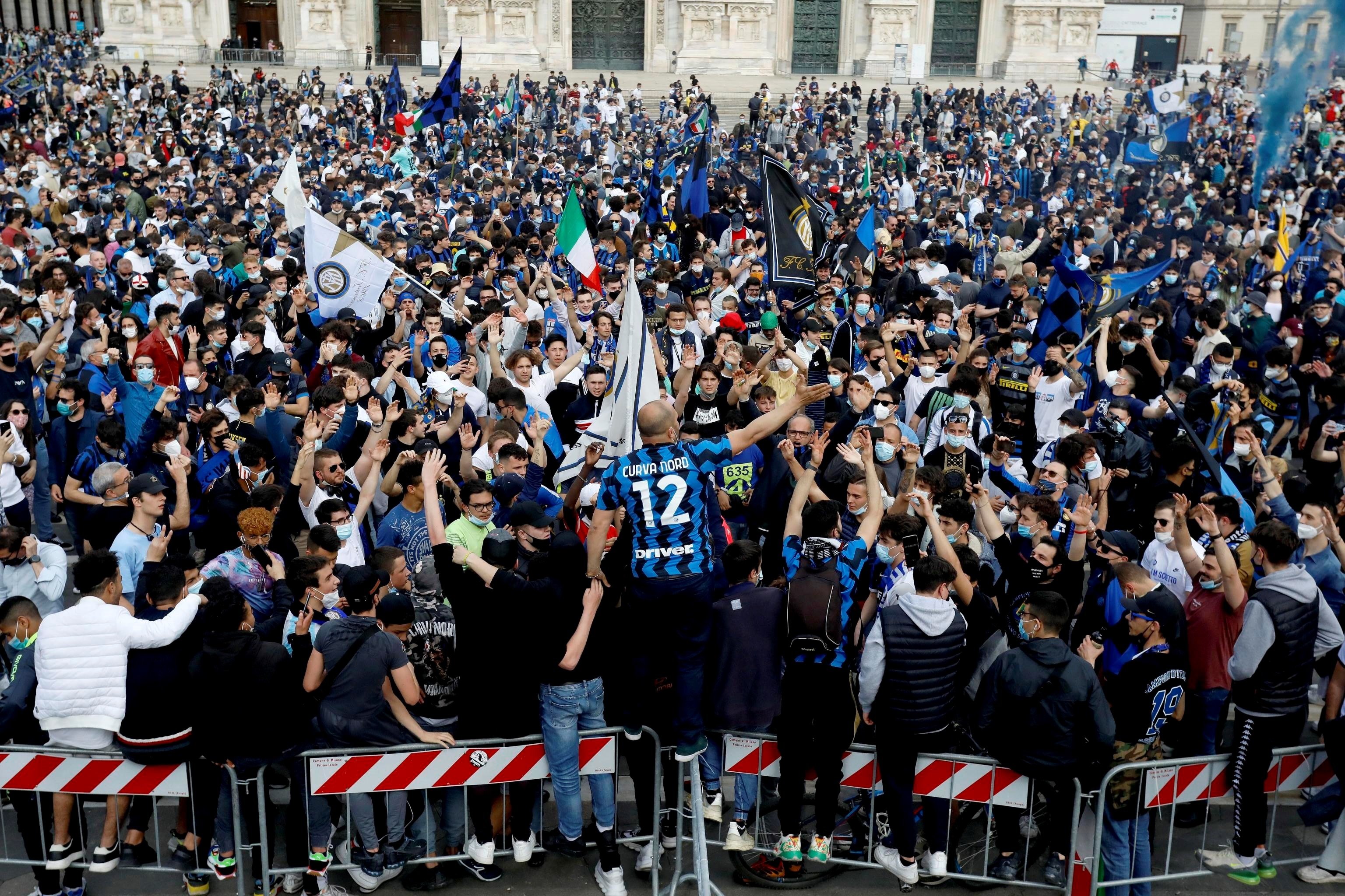 Pánico en Milán: grandes aglomeraciones en la celebración de la Liga del Inter
