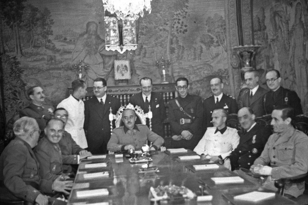 Franco ordena que España abandone a la Sociedad de Naciones. Consejo de ministros (1939). Font EFE