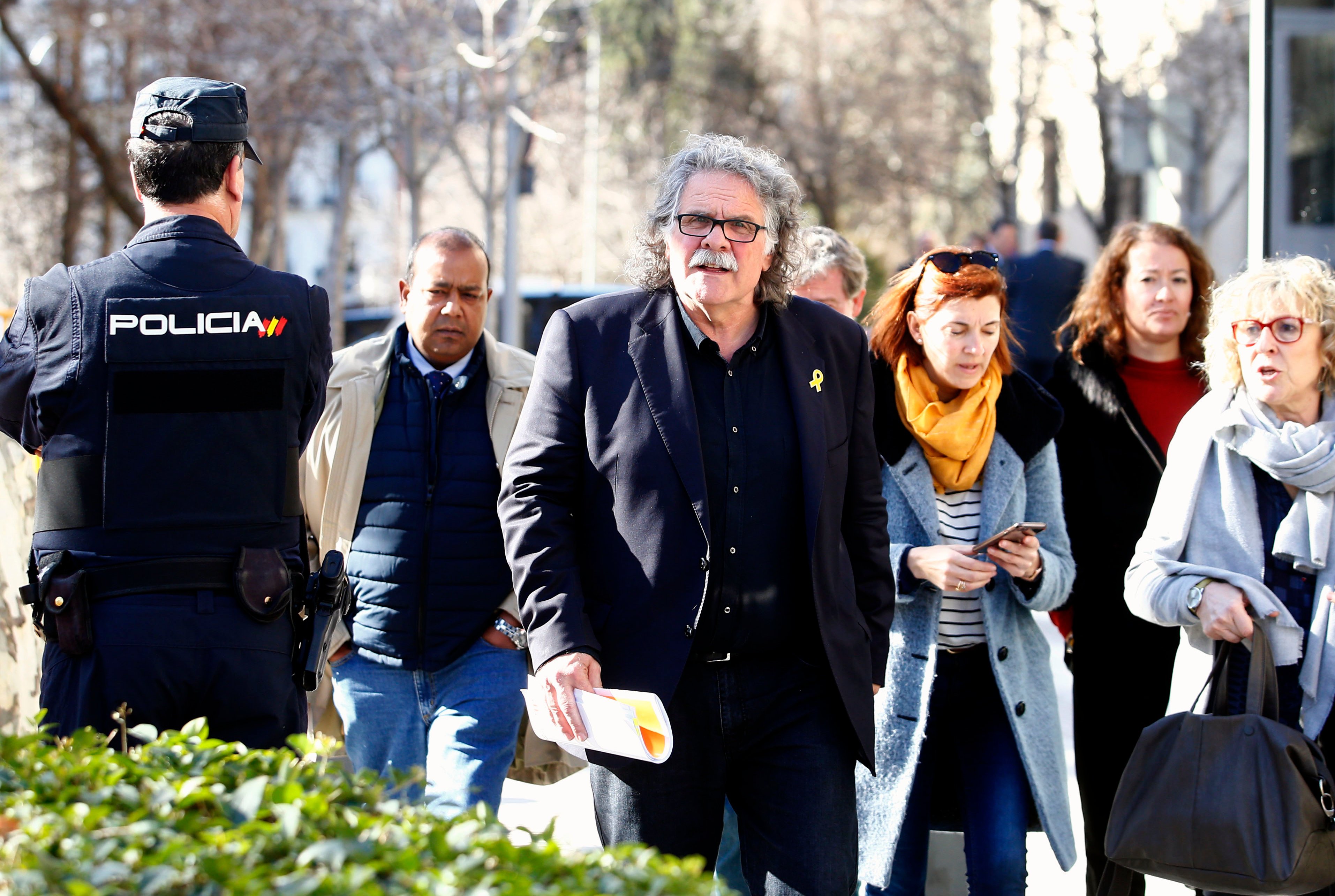 Les polèmiques banderes amb què Tardà publicita un debat i no agraden a Baños