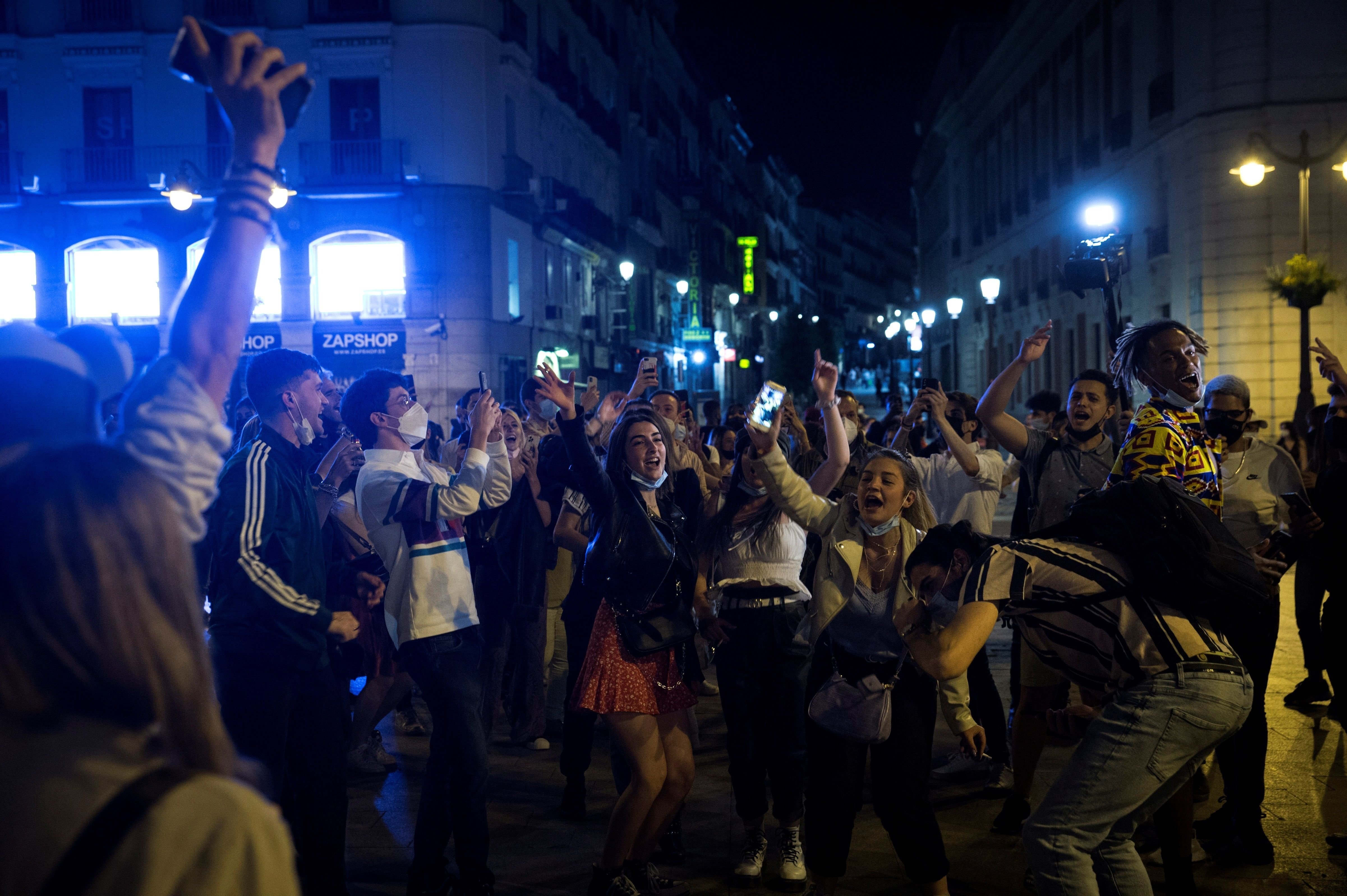 Madrid EFE Estat d'alarma toc de queda