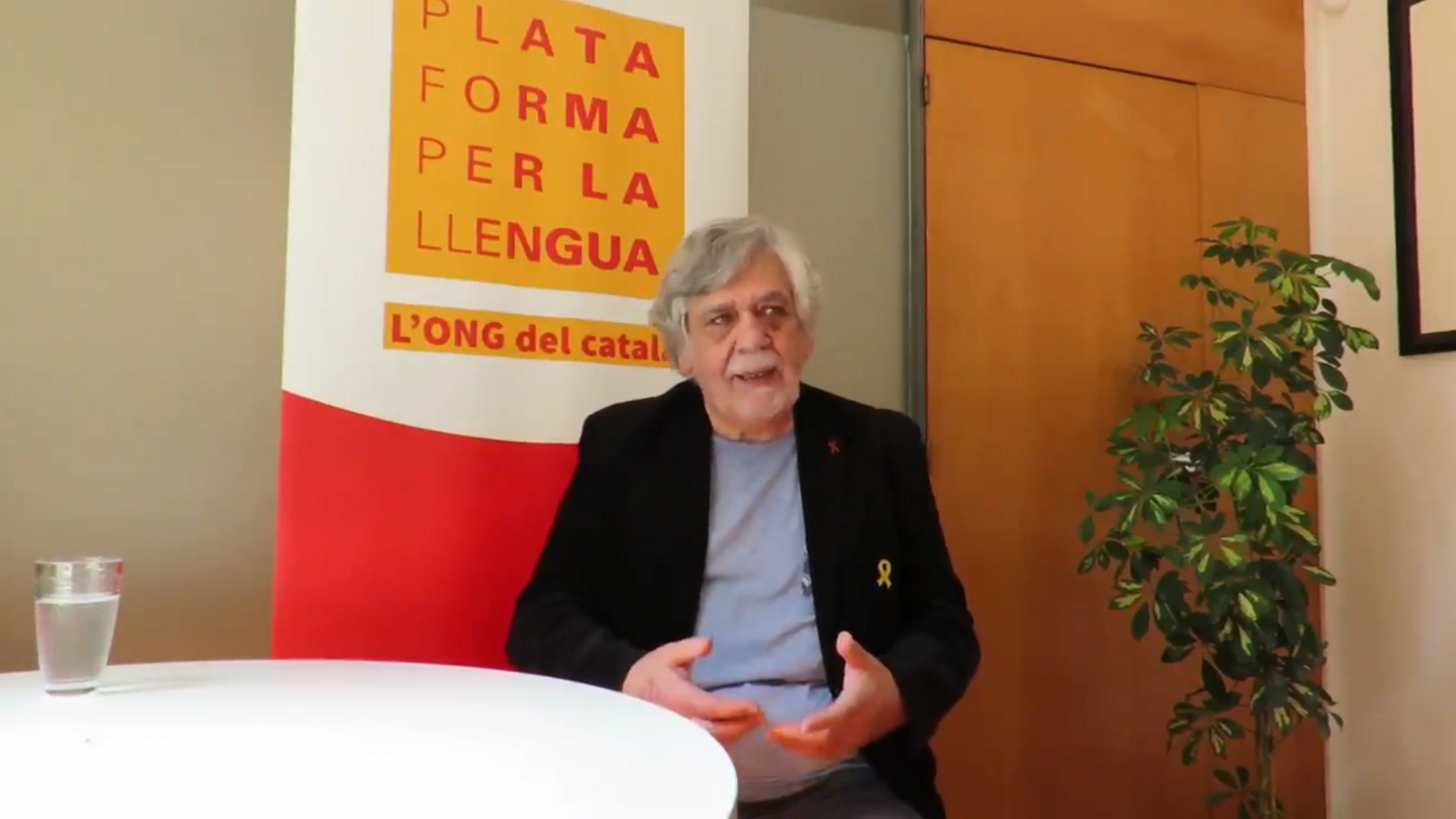 Charlier: "Els catalans han d'utilitzar la seva llengua sempre, sempre, sempre"