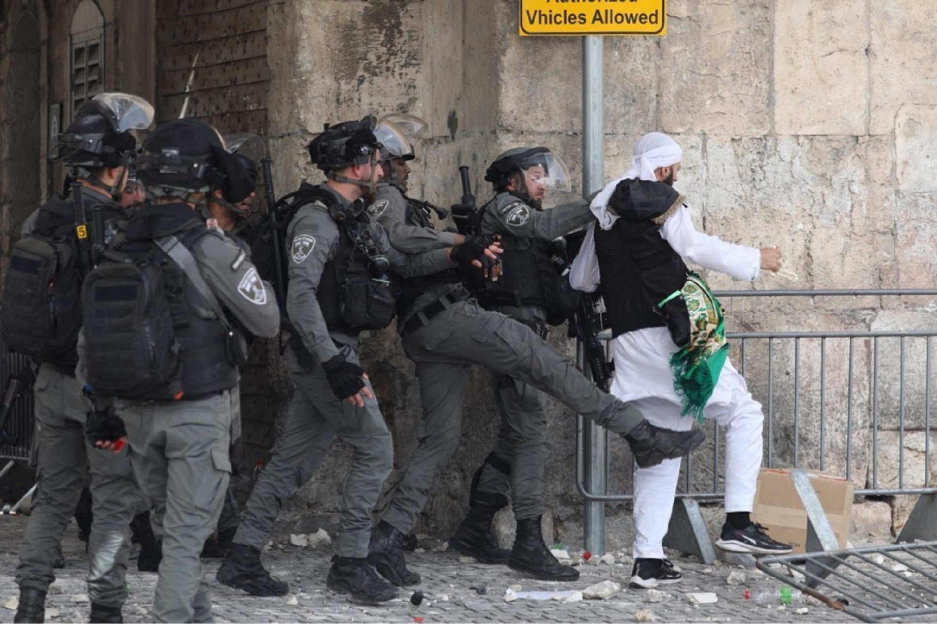 Cargas policiales contra manifestantes palestinos el Día de Jerusalén