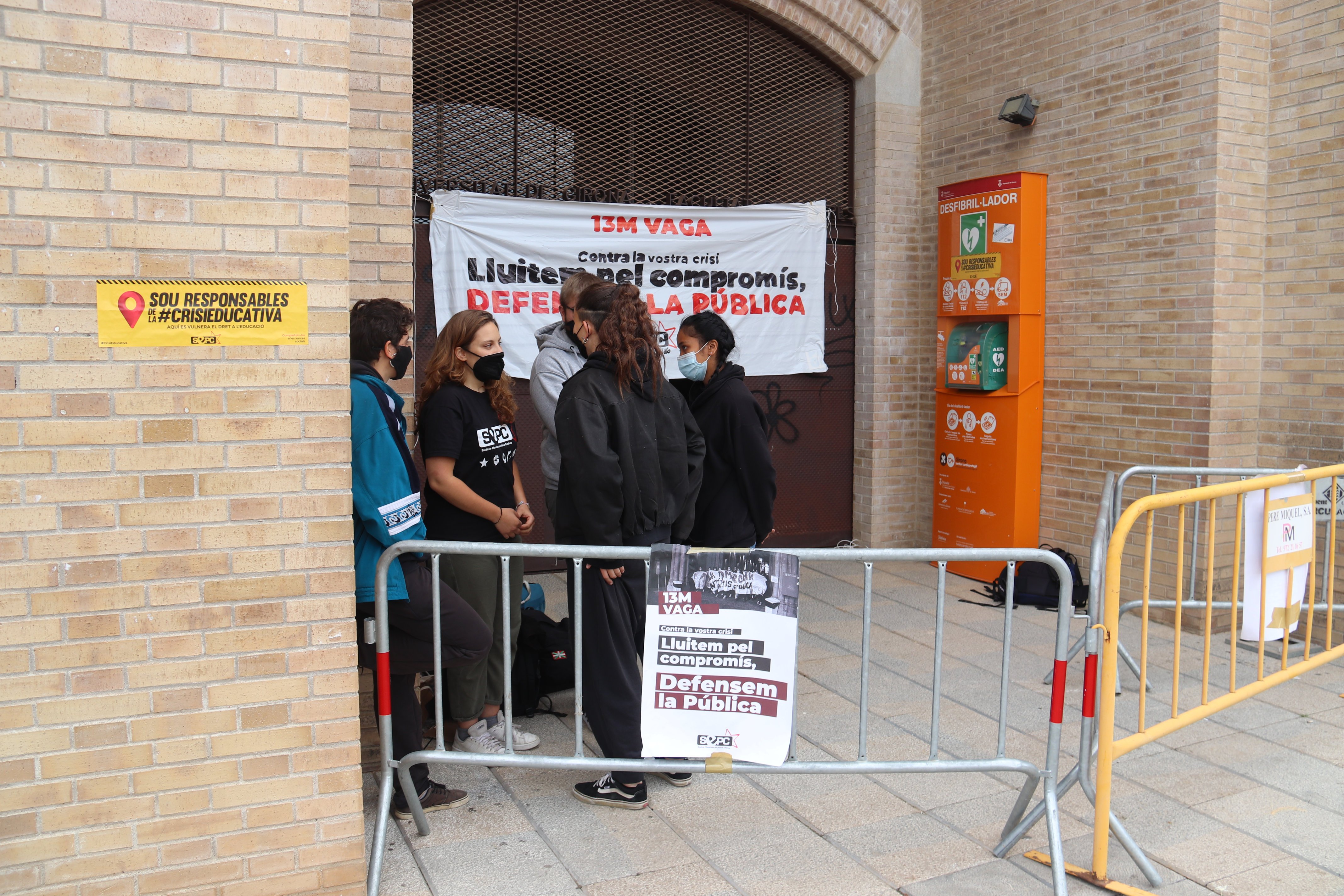 Vaga estudiantil: bloqueig i piquets a les universitats catalanes