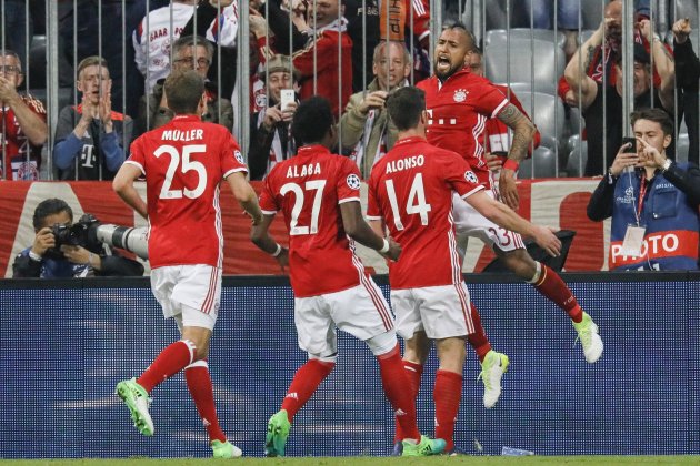 Arturo Vidal Bayern de Munic Efe