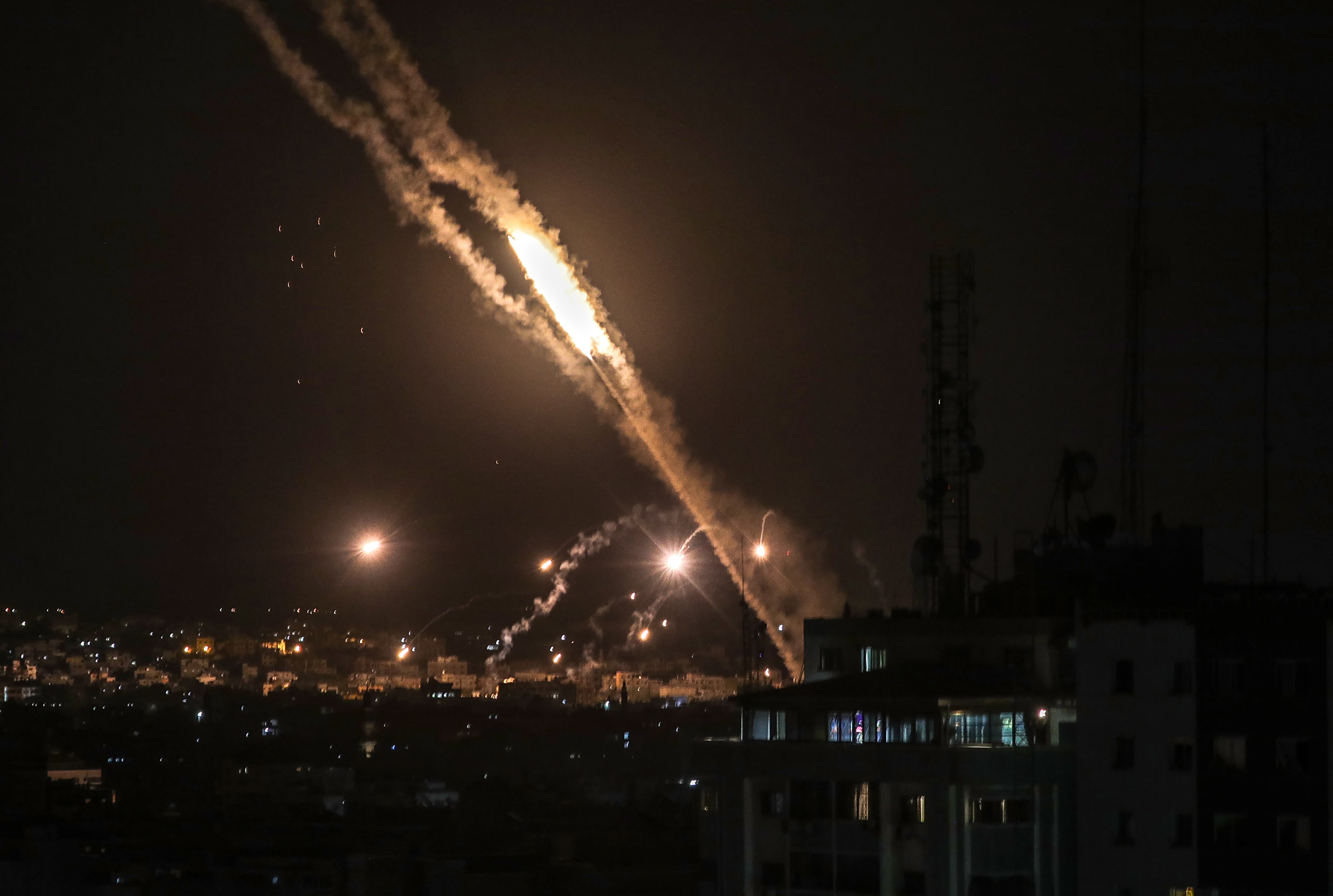 ¿Cómo se ha armado y financiado Hamás para hacer saltar las alarmas de Israel?