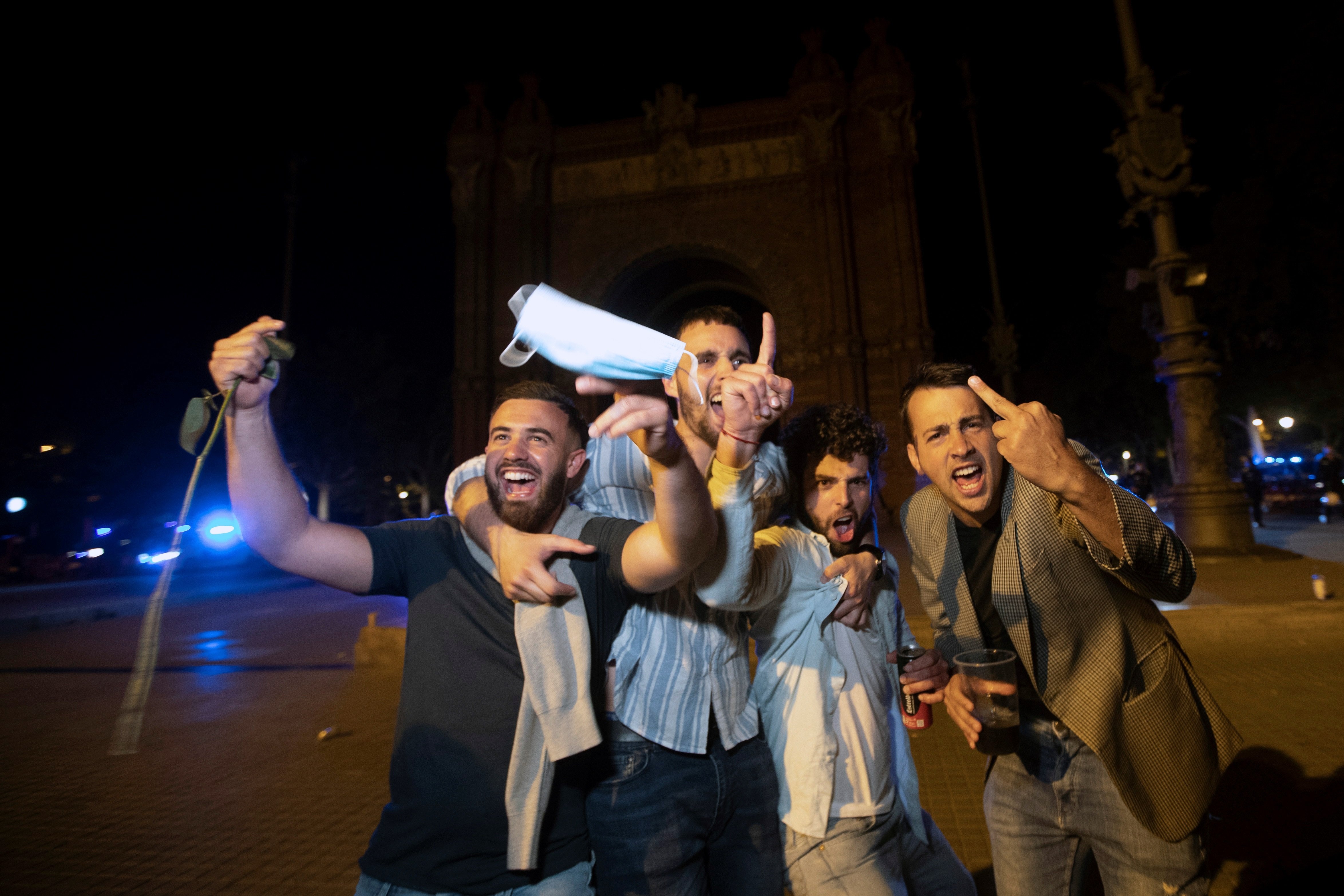 Desallotjades més de 7.000 persones en 'botellons' a Barcelona en la darrera nit