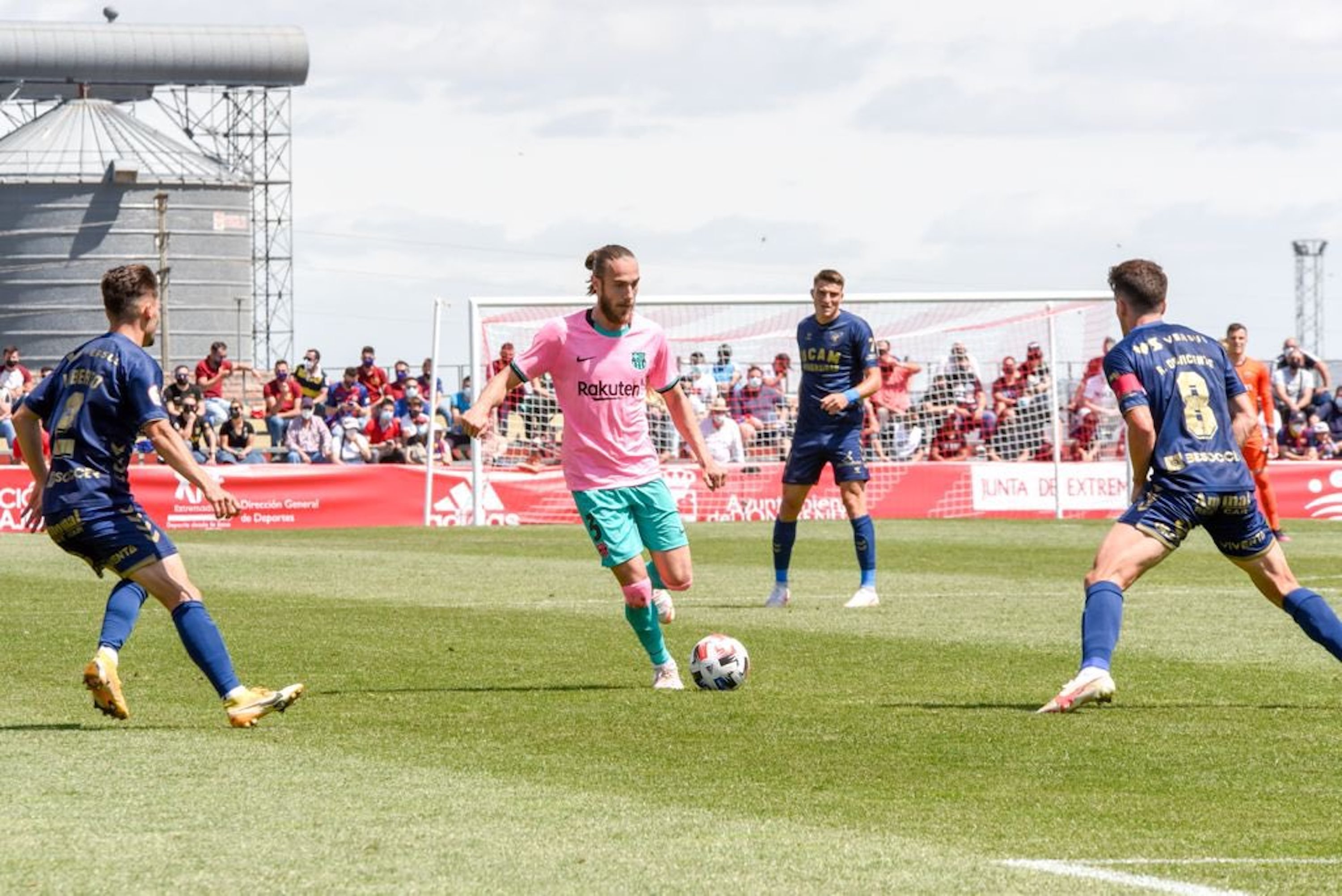 Los penaltis condenan al Barça B del ascenso a Segunda (2-2)