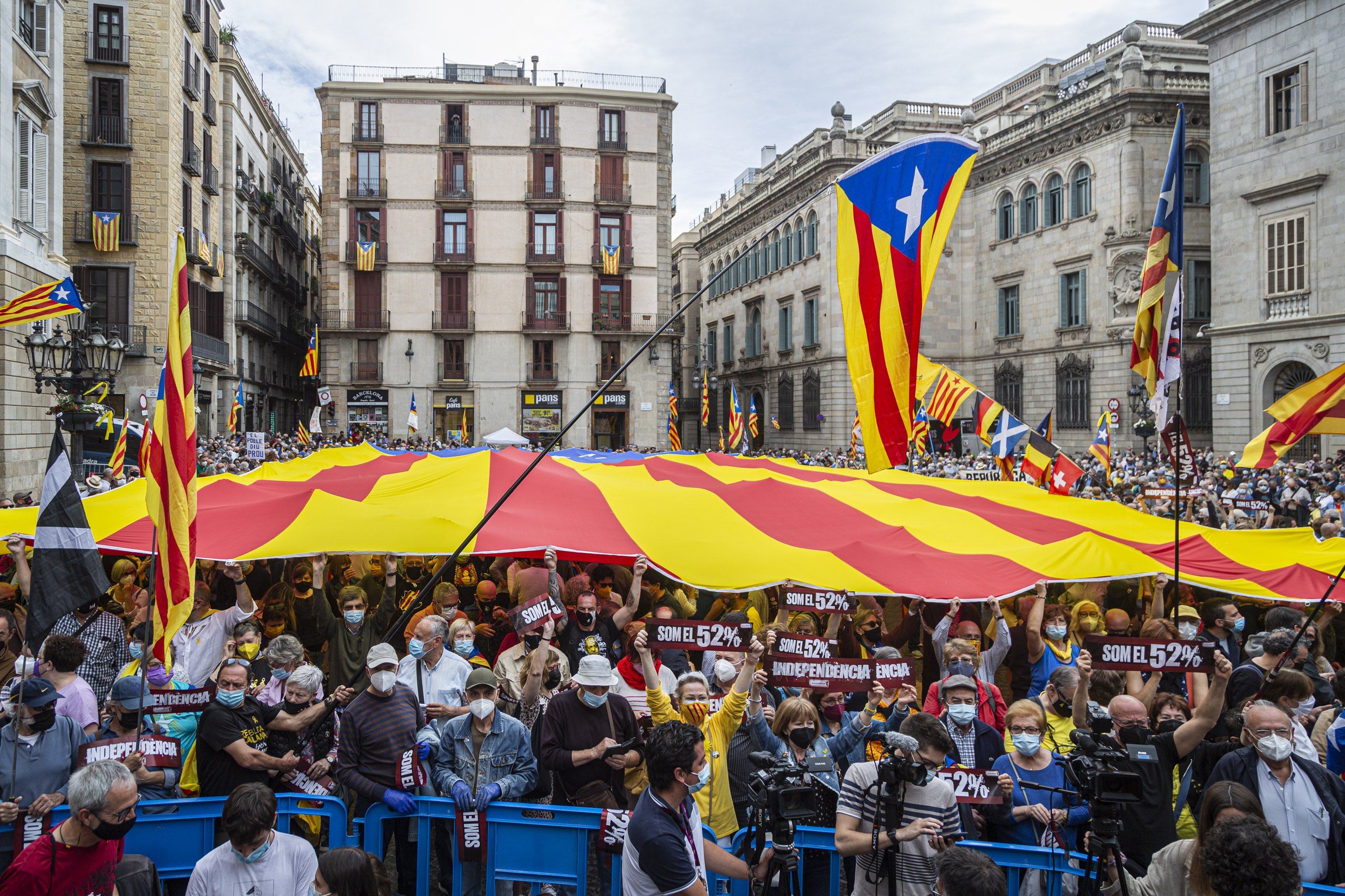 Les bases de l'ANC avalen la via unilateral com "l'única" per culminar el procés