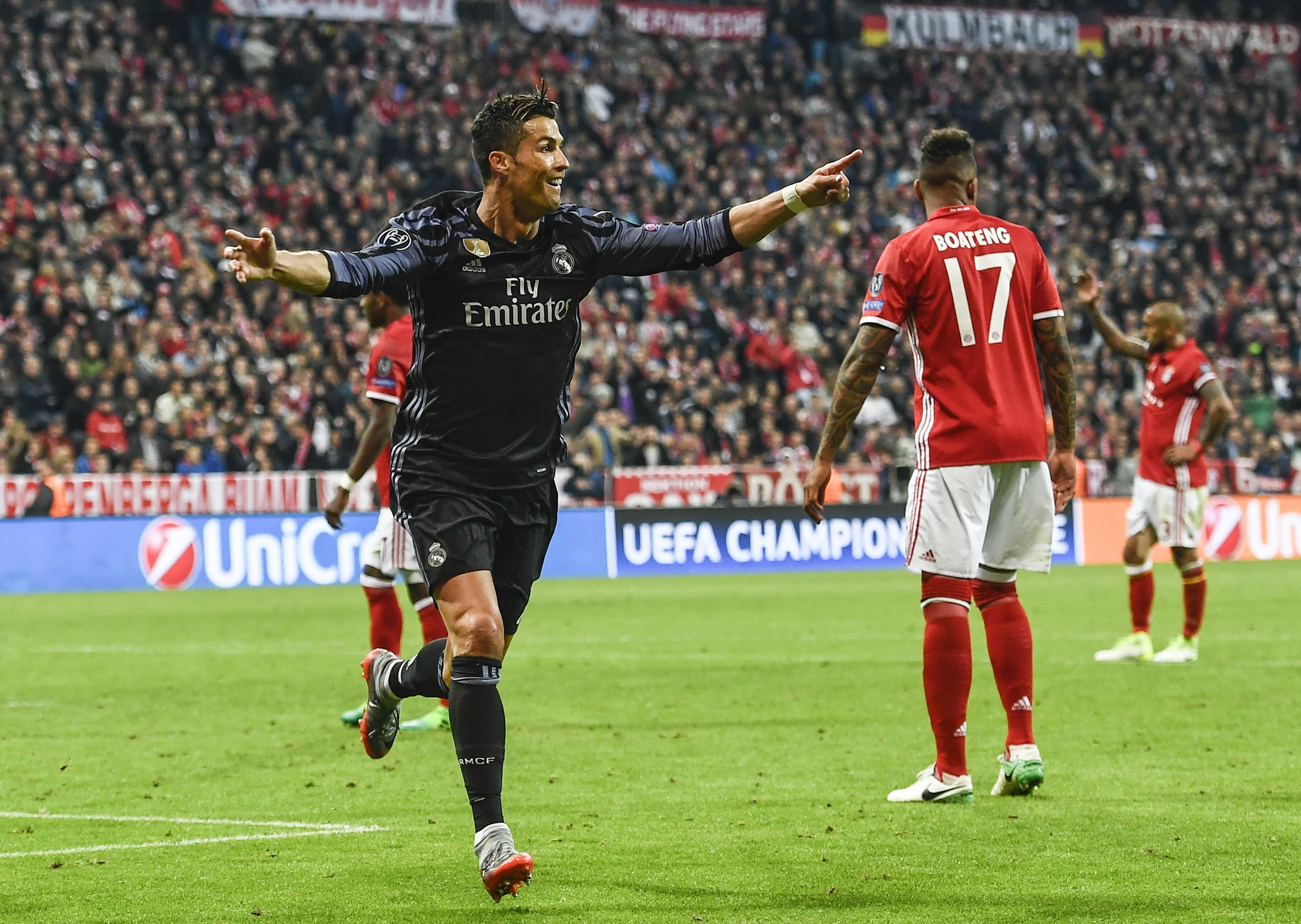 Cristiano Ronaldo hace competir al Madrid (1-2)