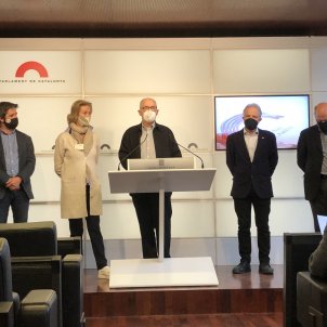El síndic pide a Aragonès que proteja a los afectados por la crisis de la Covid