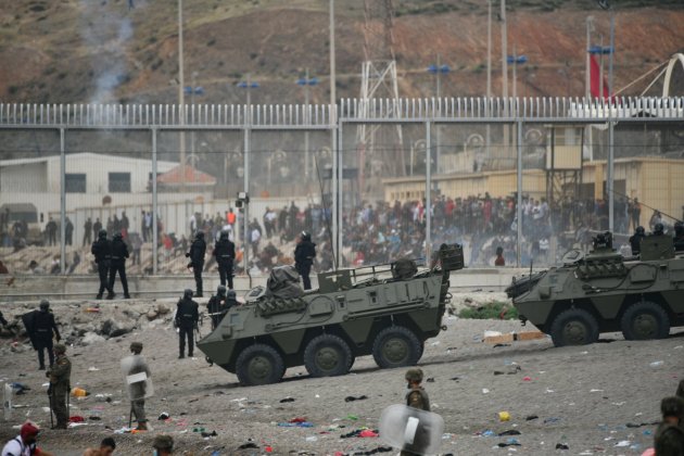 ceuta inmigrantes tanques ejercito EP