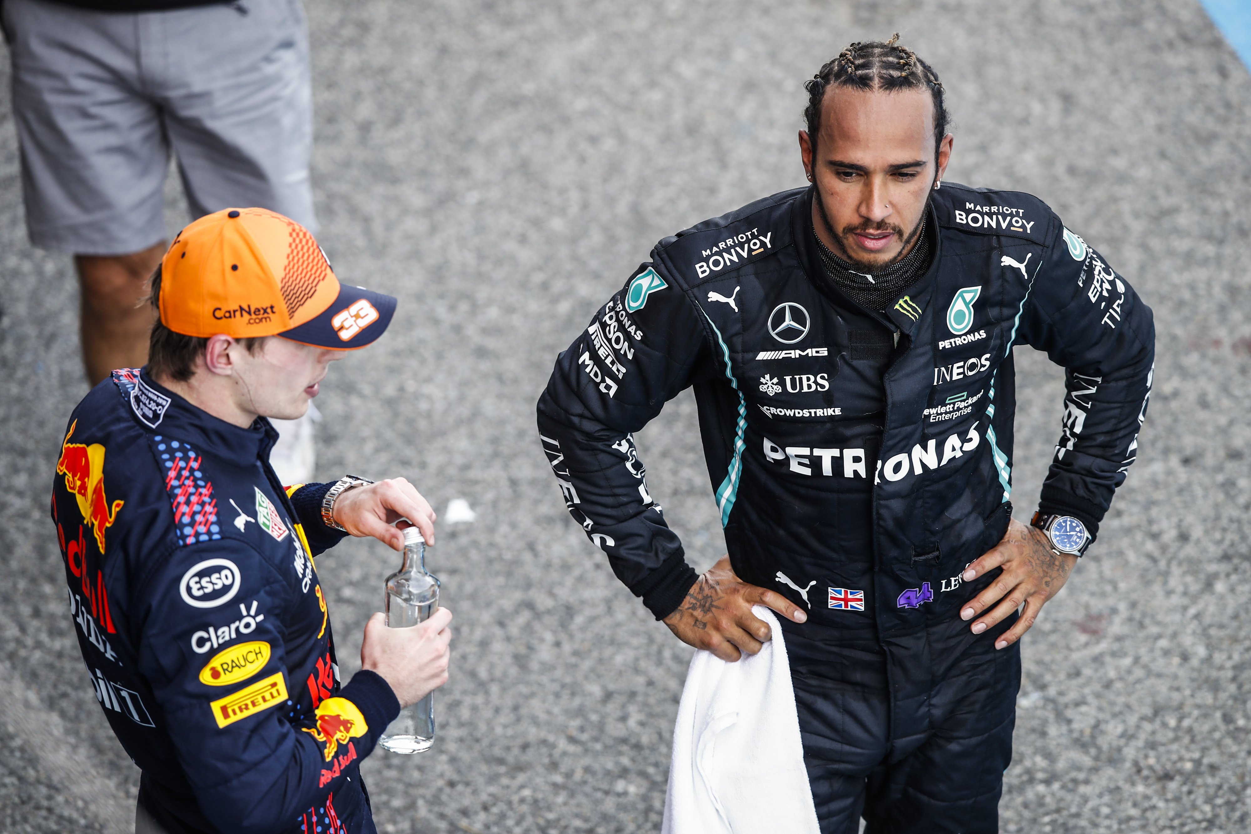 Tensión en la Fórmula 1: saltan chispas entre Hamilton y Verstappen