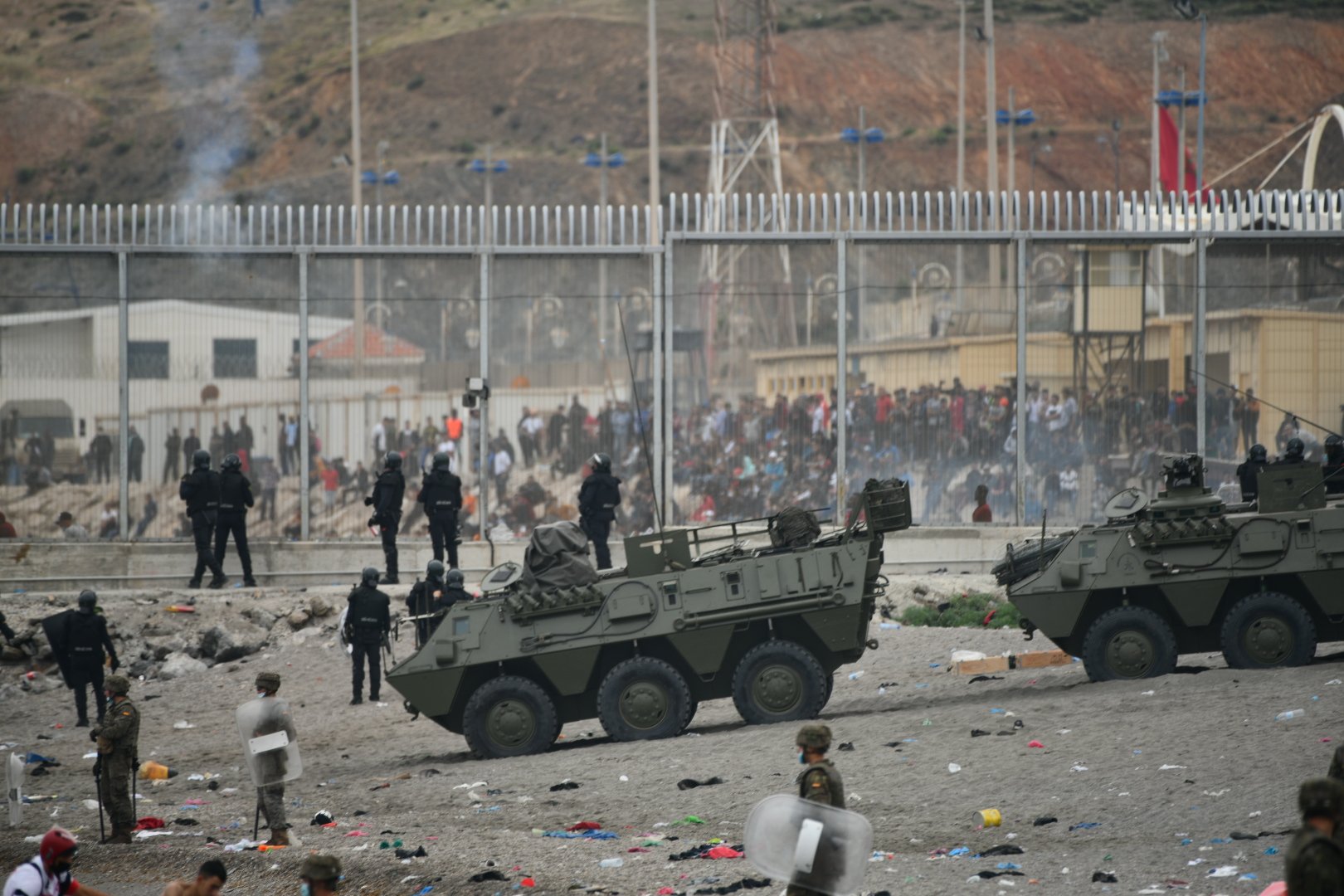 Ejèrcito playa tarajal Ceuta EP