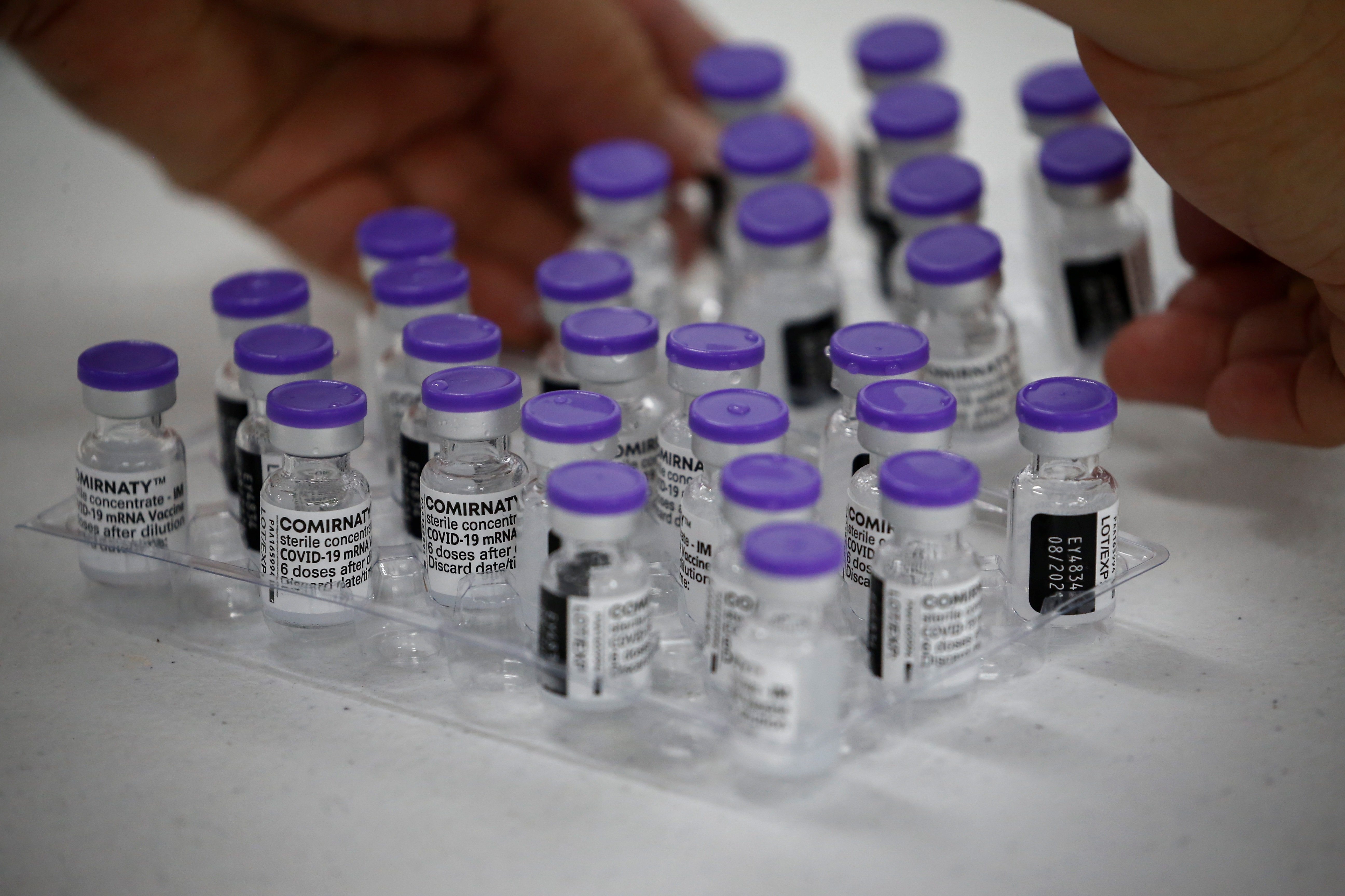 L'òmicron necessitarà una nova vacuna, segons BioNTech