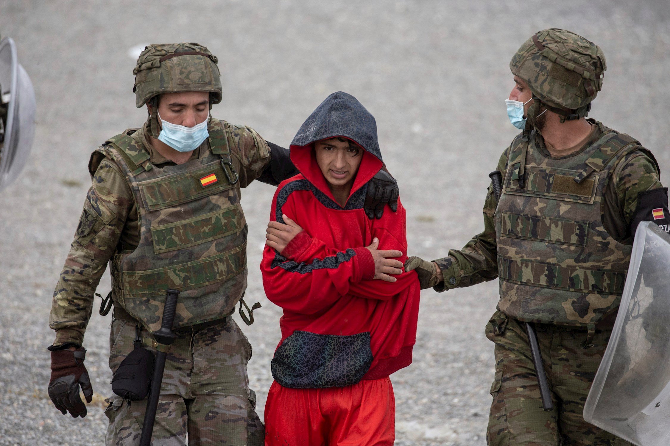 Un tribunal de Ceuta ordena retornar els nens marroquins expulsats per Marlaska