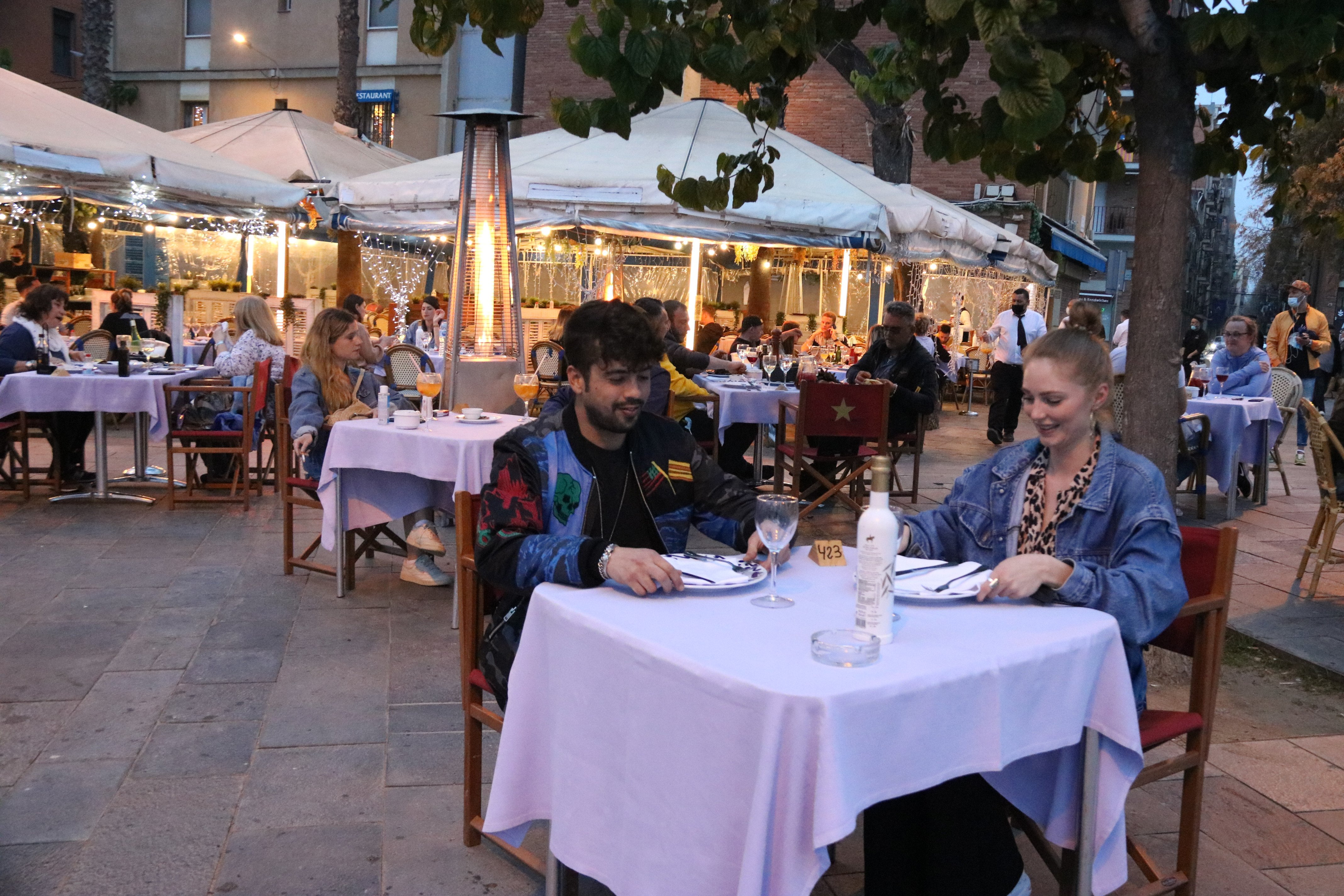 Restauració i oci nocturn demanen ampliar horaris després de la decisió del TSJC