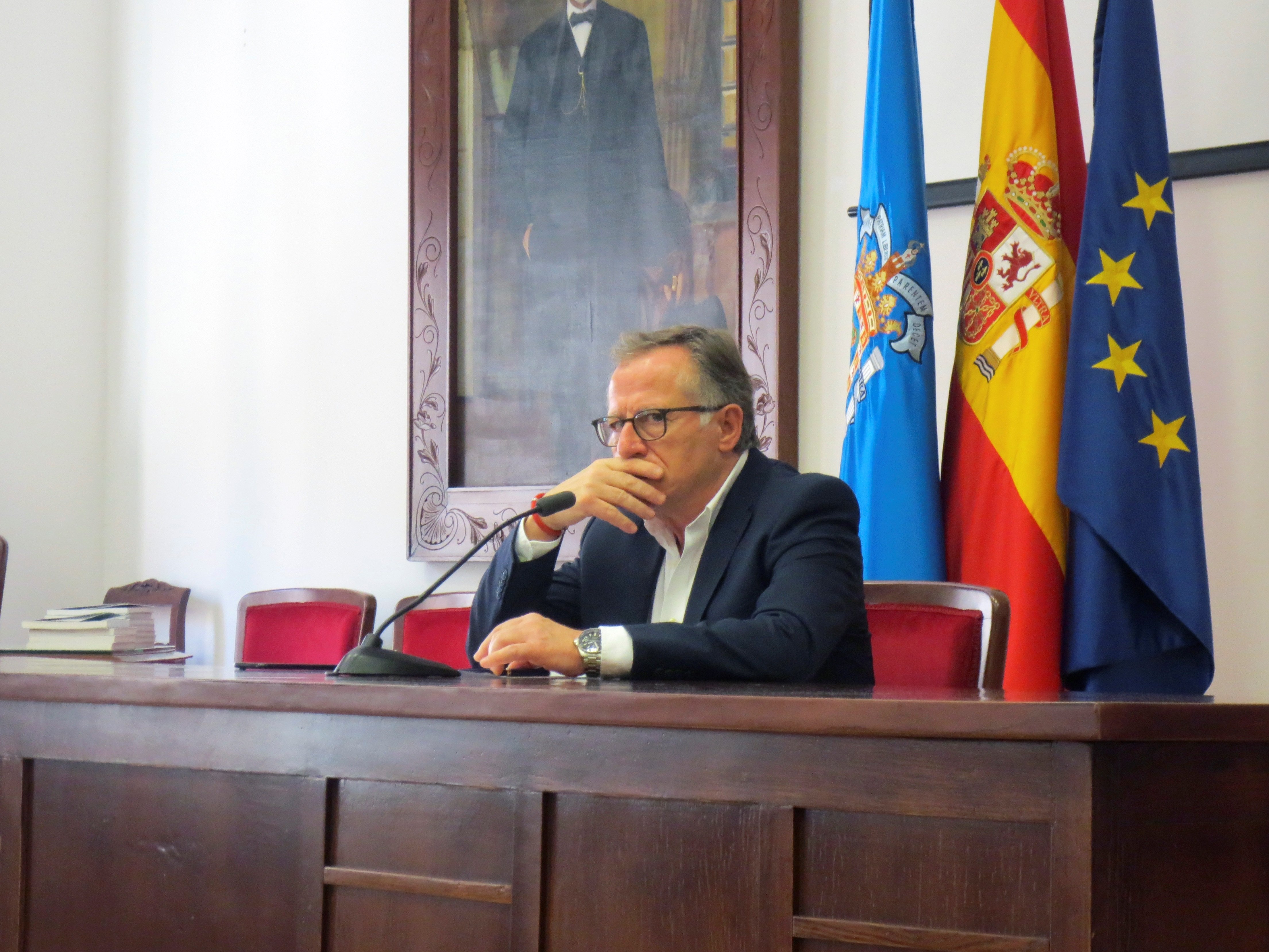 El president de Melilla titlla d'ignorant Puigdemont