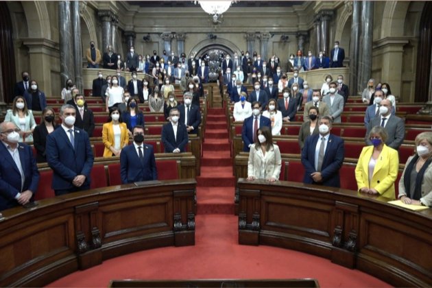 Ple investidura Aragonès, Minut de silenci masclista  /  Captura Parlament