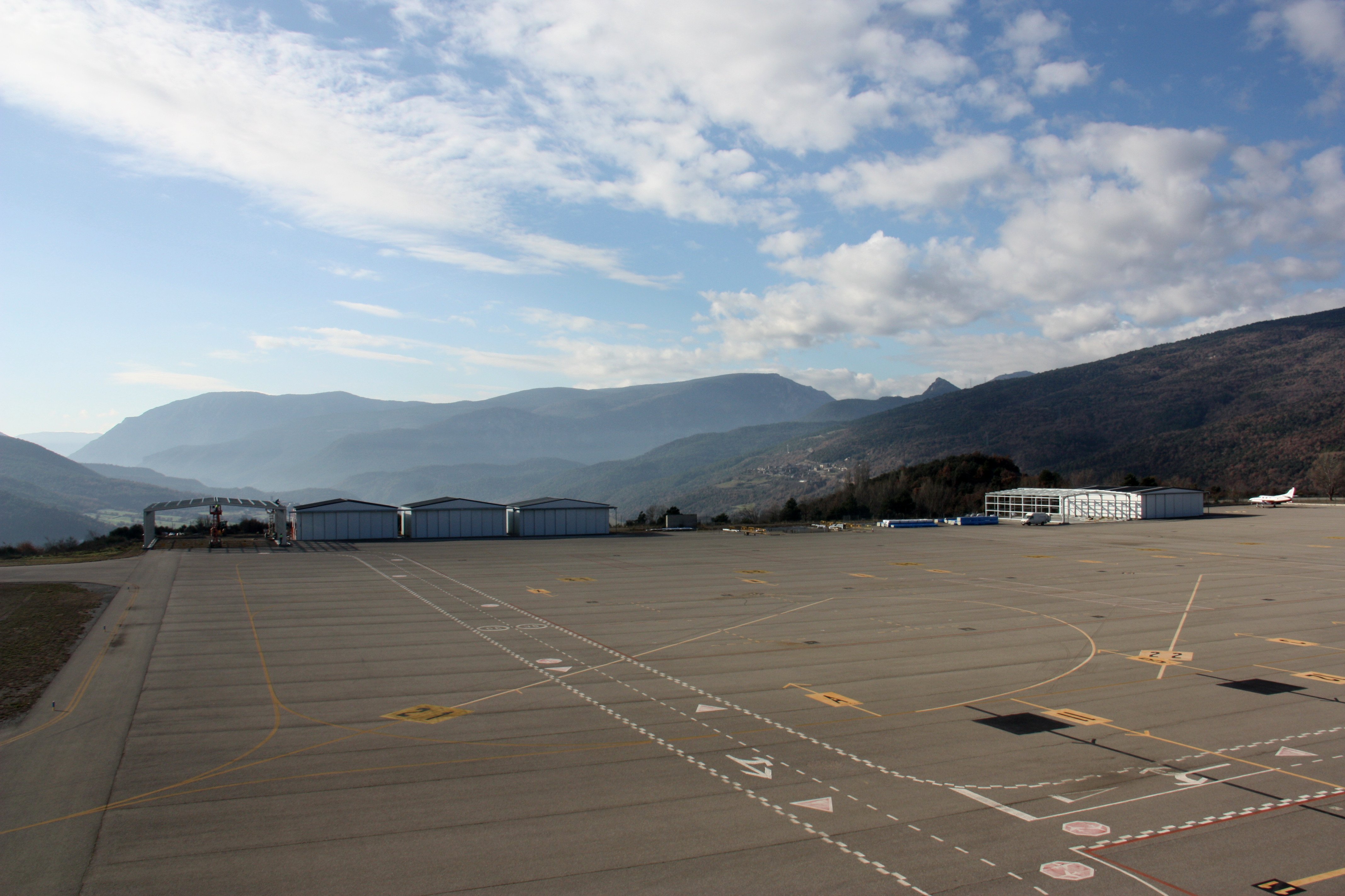 Liciten les obres de l'heliport de vols nocturns a l'aeroport Andorra–La Seu