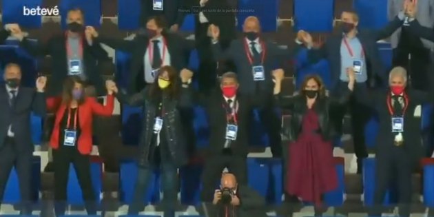 Joan Laporta Laura Borràs Ada Colau bailando en el Camp Nou @btvesports