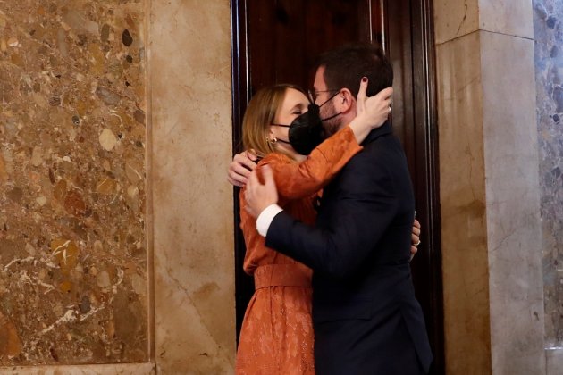 Pere Aragonès felicitació dona Janina Juli Pujol Pool Efe