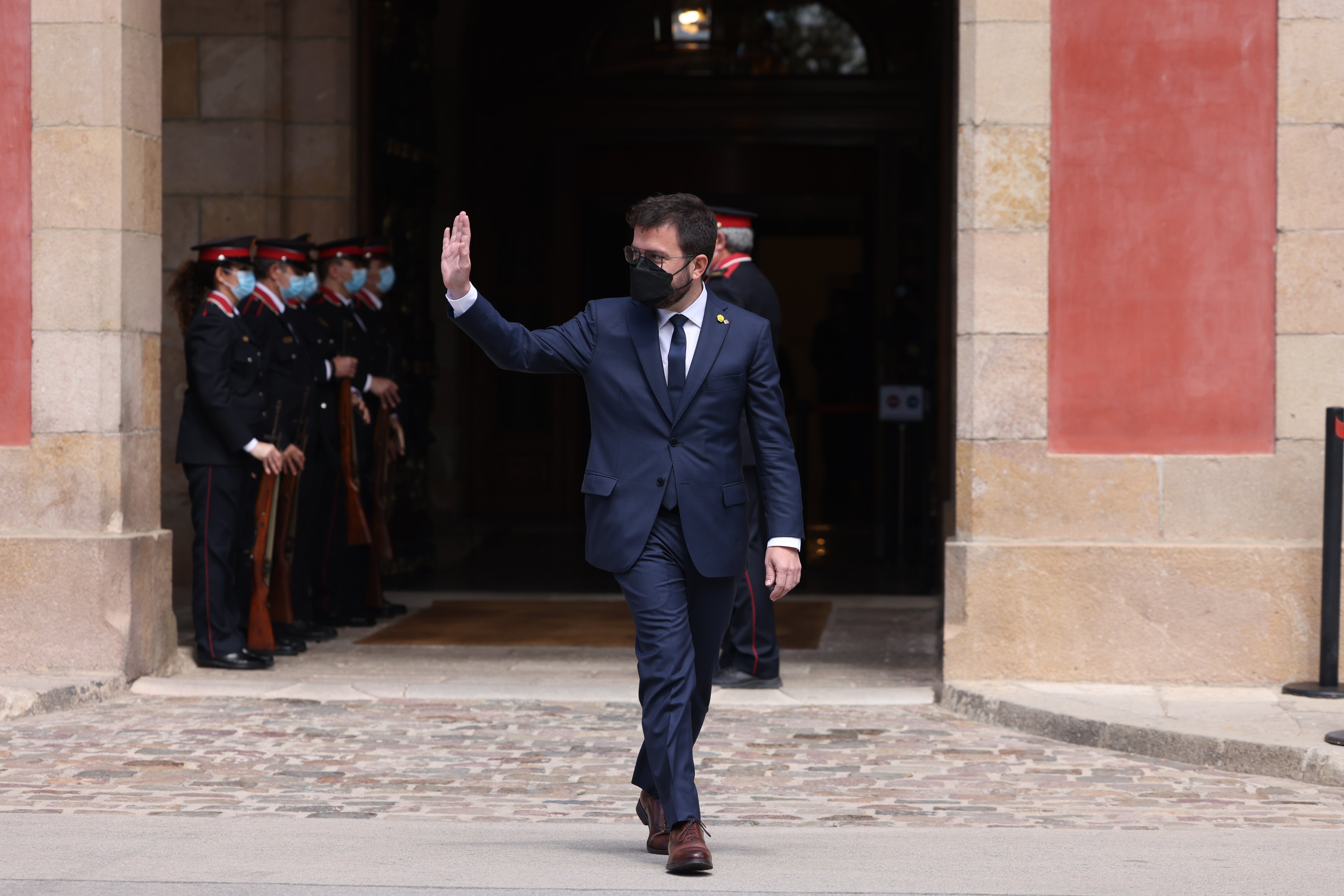 Detalles de la toma de posesión de Aragonès: el relevo generacional a escena