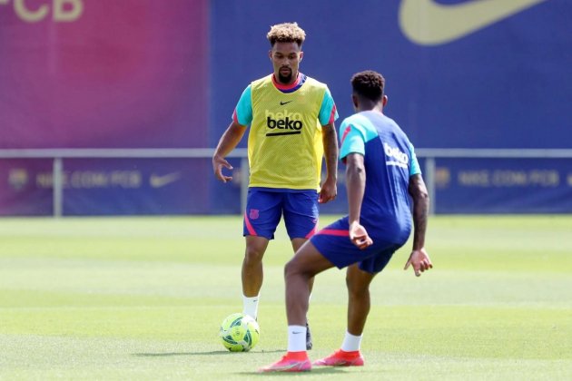 Konrad entrenamiento Barça / FCB