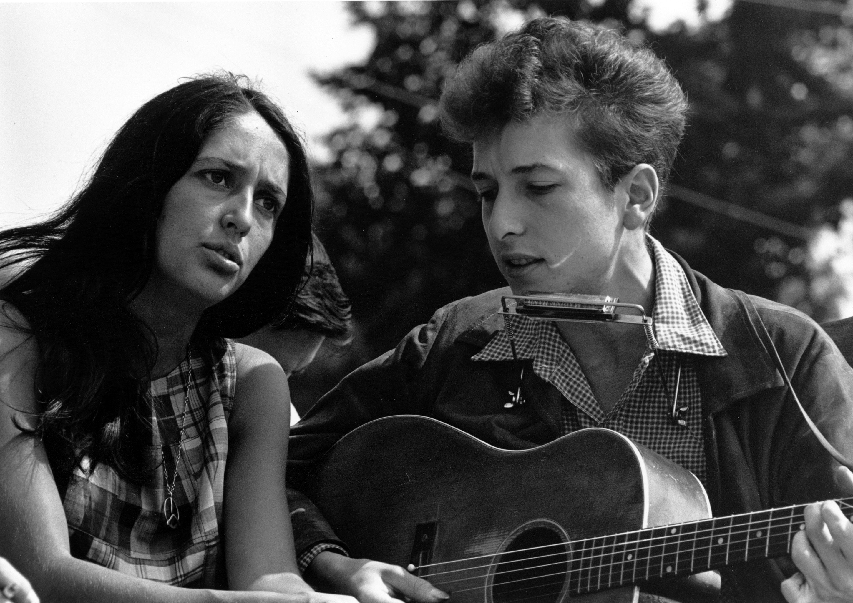 bob dylan joan baez March donde|dónde Washington, Augusto 28, 1963 (Rowland Scherman)