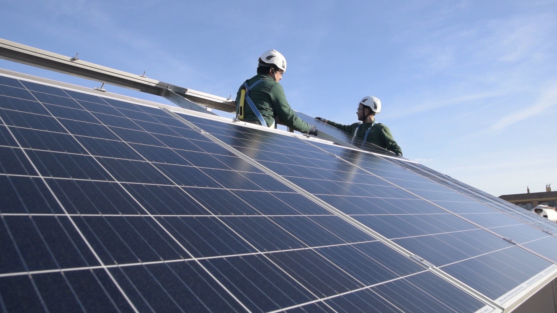 L'estalvi milionari d'instal·lar panells solars als habitatges