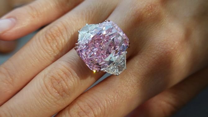 Anell del diamant Sakura - Reuters