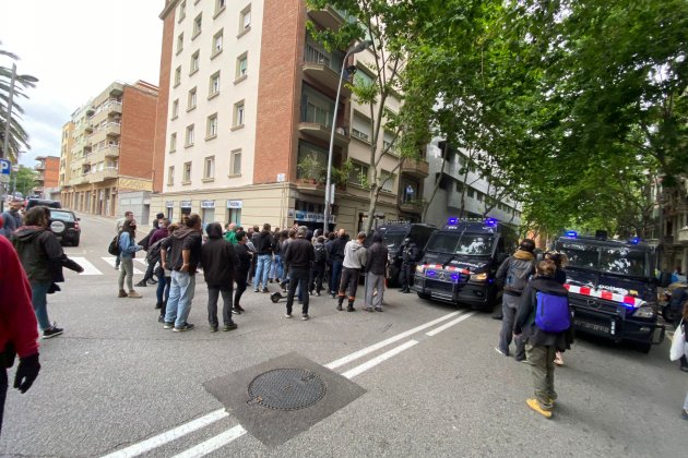 deshaucio calle lleida barcelona Guillem Ramos deshaucio calle lleida barcelona Guillem Ramos