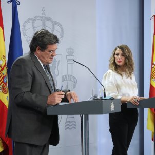 Ministros Jose Luis Escrivá y Yolanda Diaz Gobierno - Pool