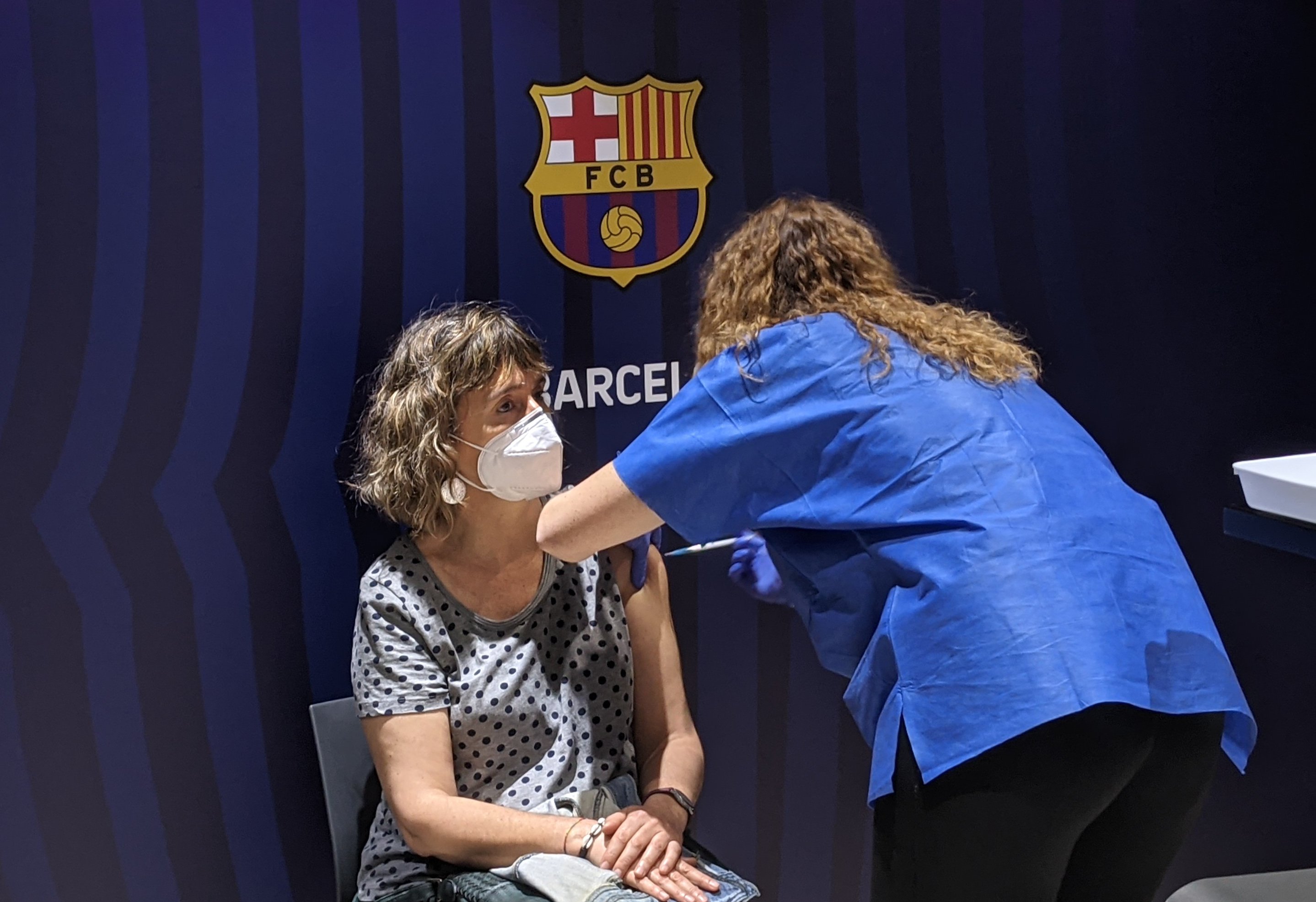 As June begins, Covid is falling in Catalonia and 36.7% have had their first jab