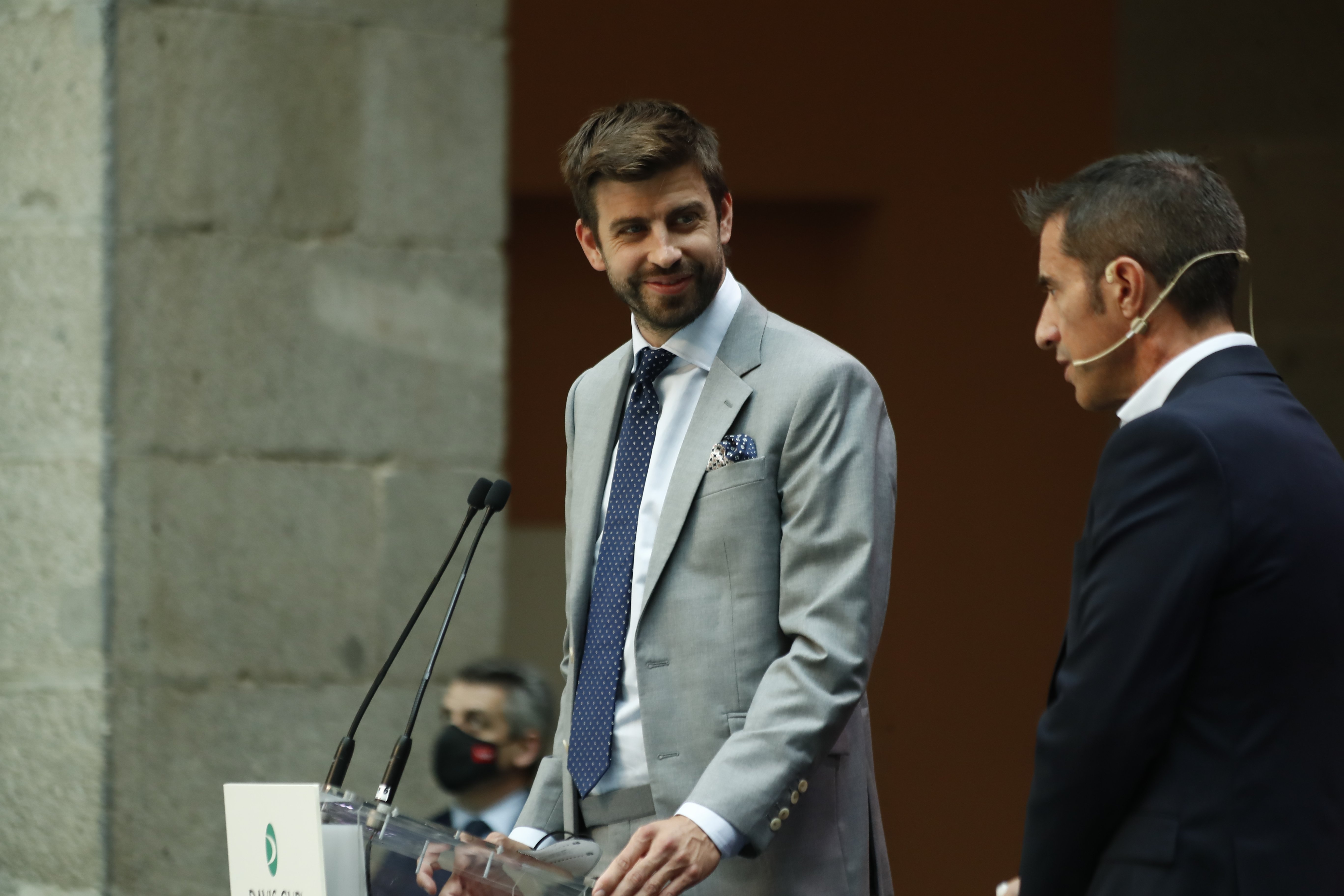 Piqué se reúne con Laporta: rebaja de sueldo y se queda