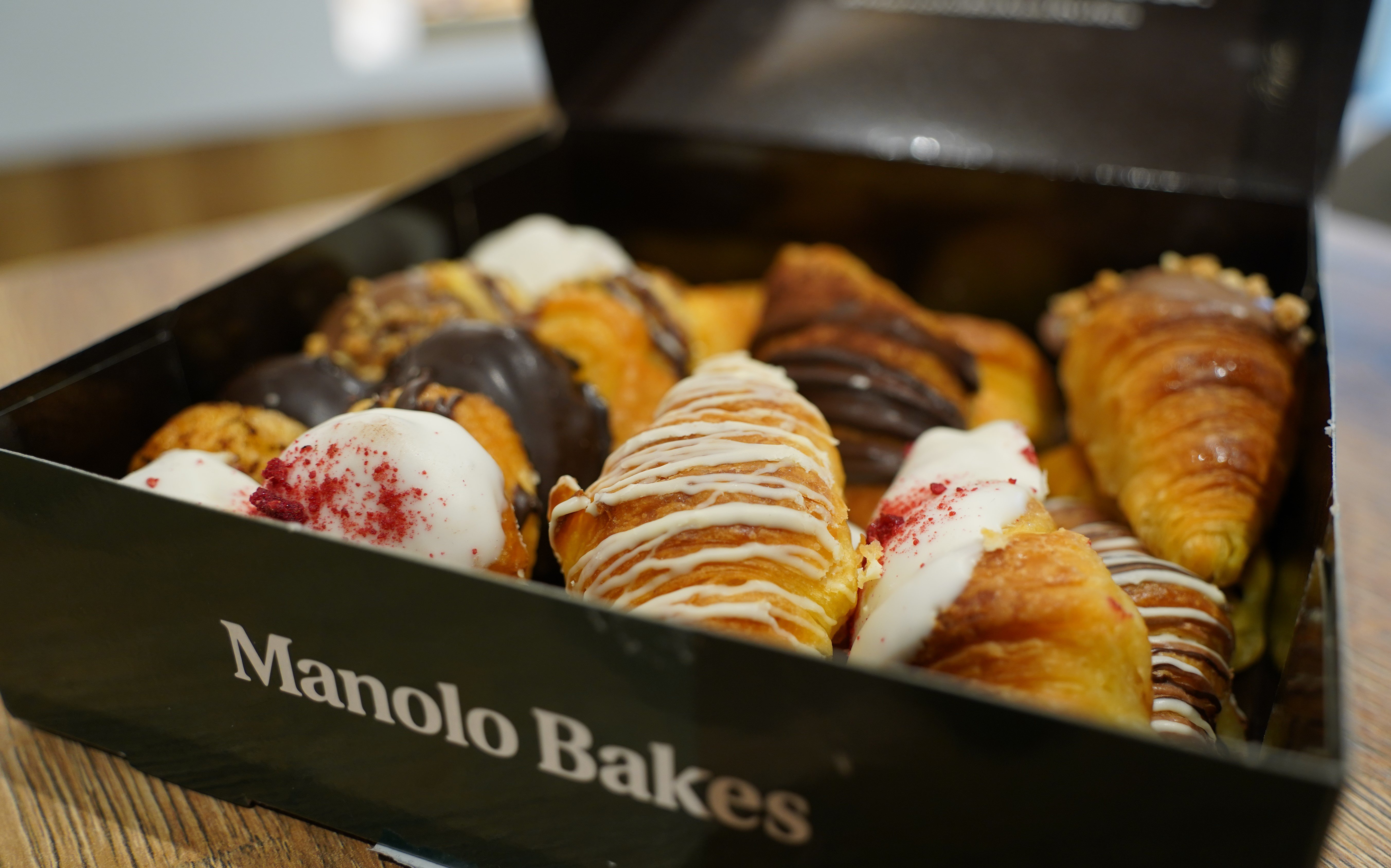 Manolo Bakes endolceix Barcelona inaugurant dues noves botigues