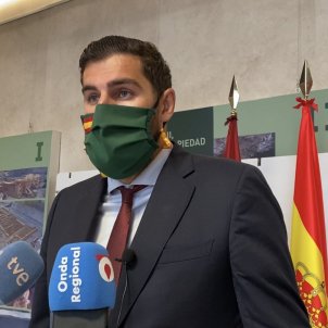 Múrcia aprova l'himne espanyol, la bandera i el retrat del rei a les escoles