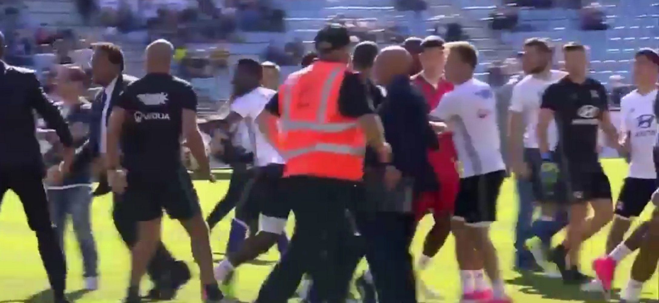 Suspès el Bastia-Lyon por amenazas y agresiones de ultras a futbolistas