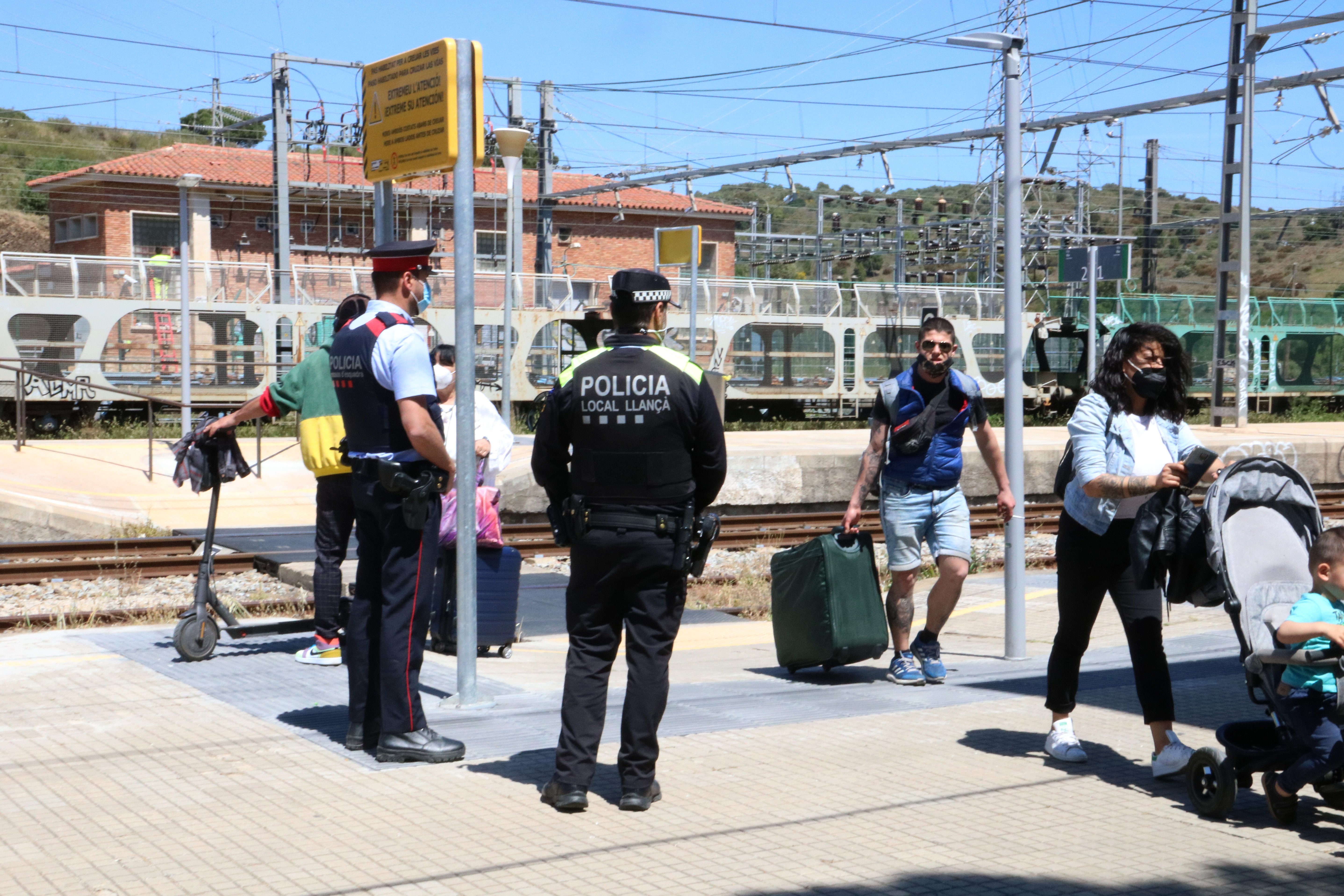 Espanya comunica 17 noves defuncions per Covid, la xifra més baixa des d'agost