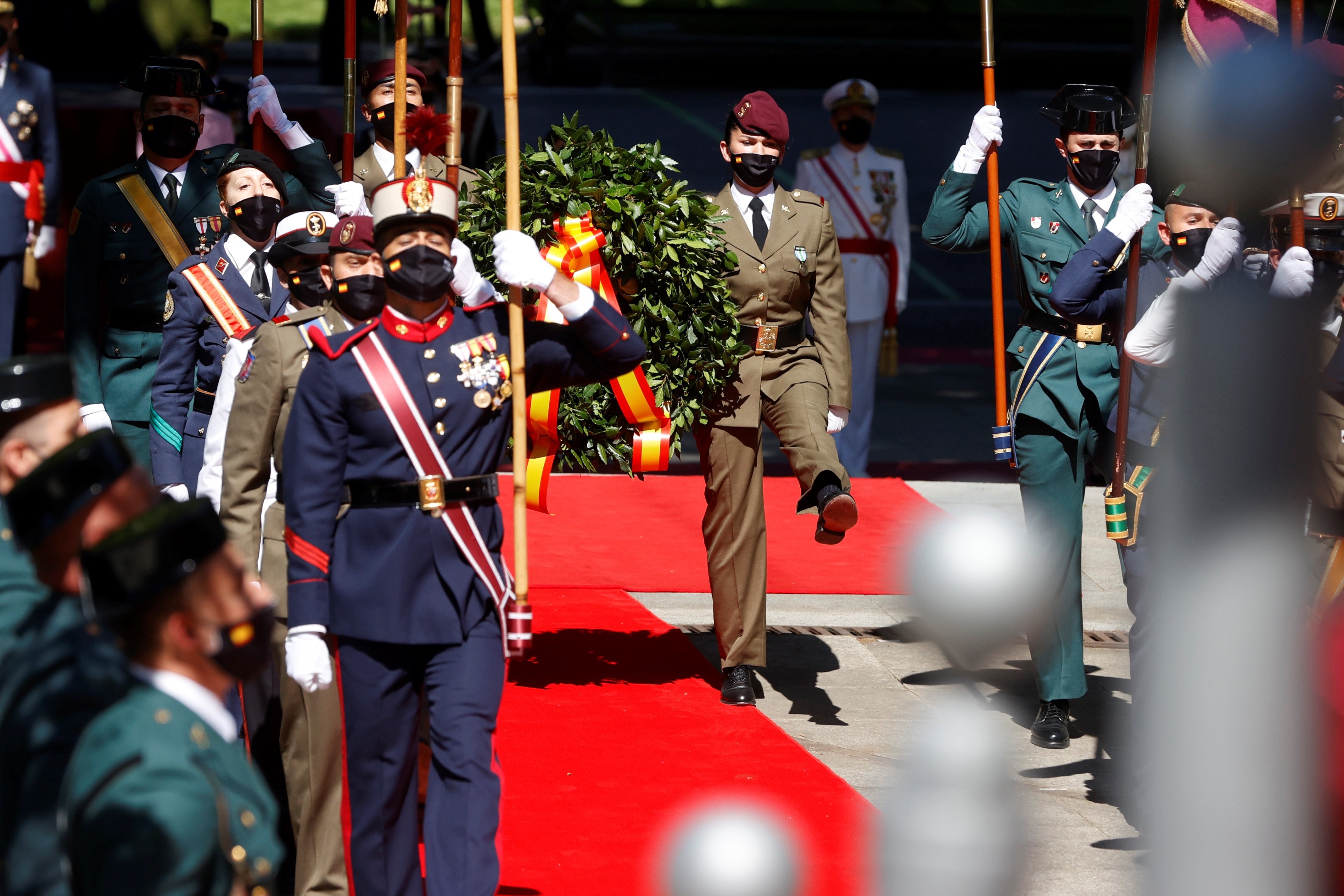 desfile militares día fuerzas armadas madrid 2021 efe