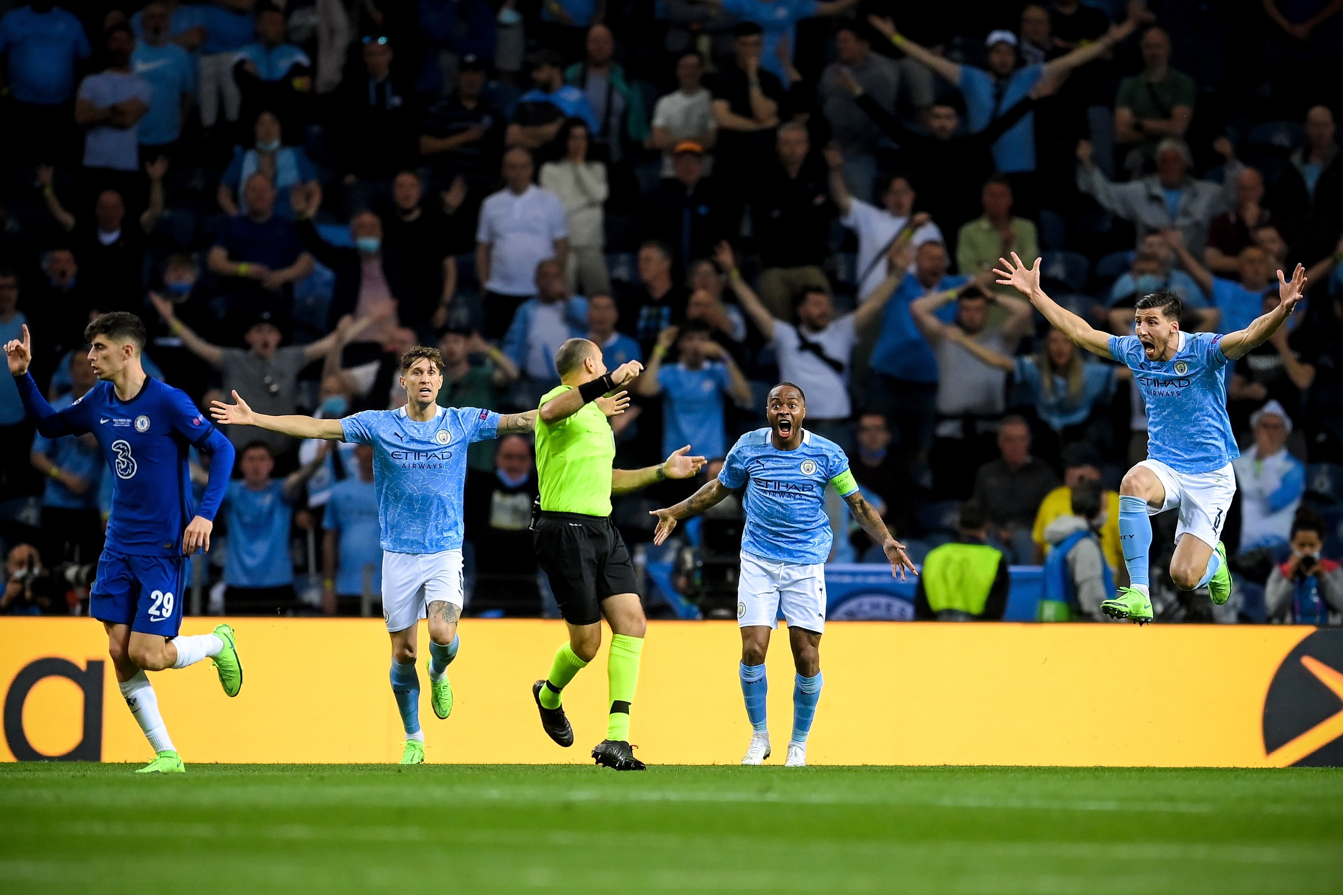 La multimillonaria sanción de la Premier a los clubes ingleses por la Superliga