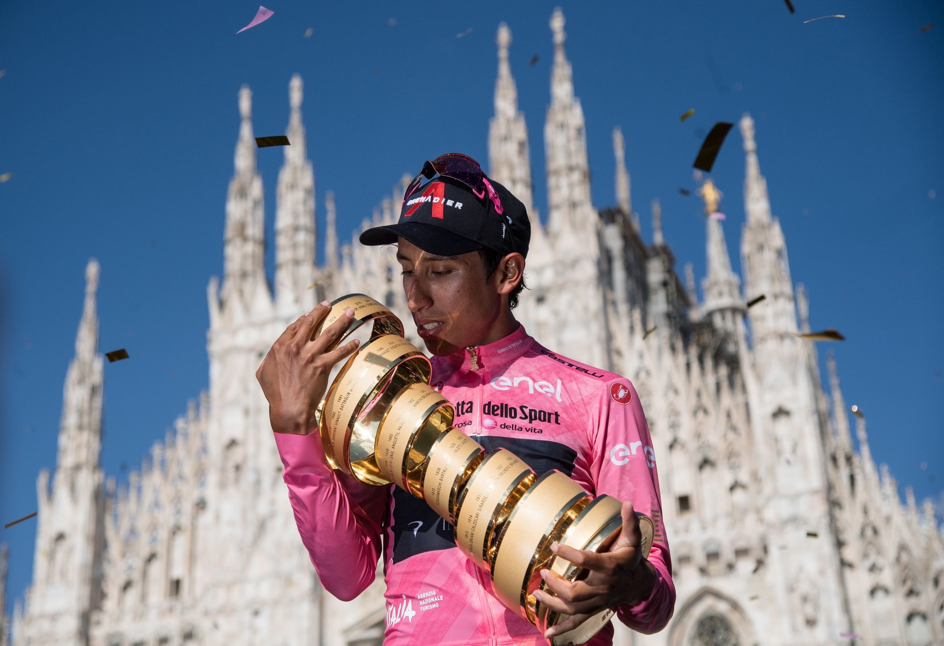 Egan Bernal gana su primer Giro de Italia