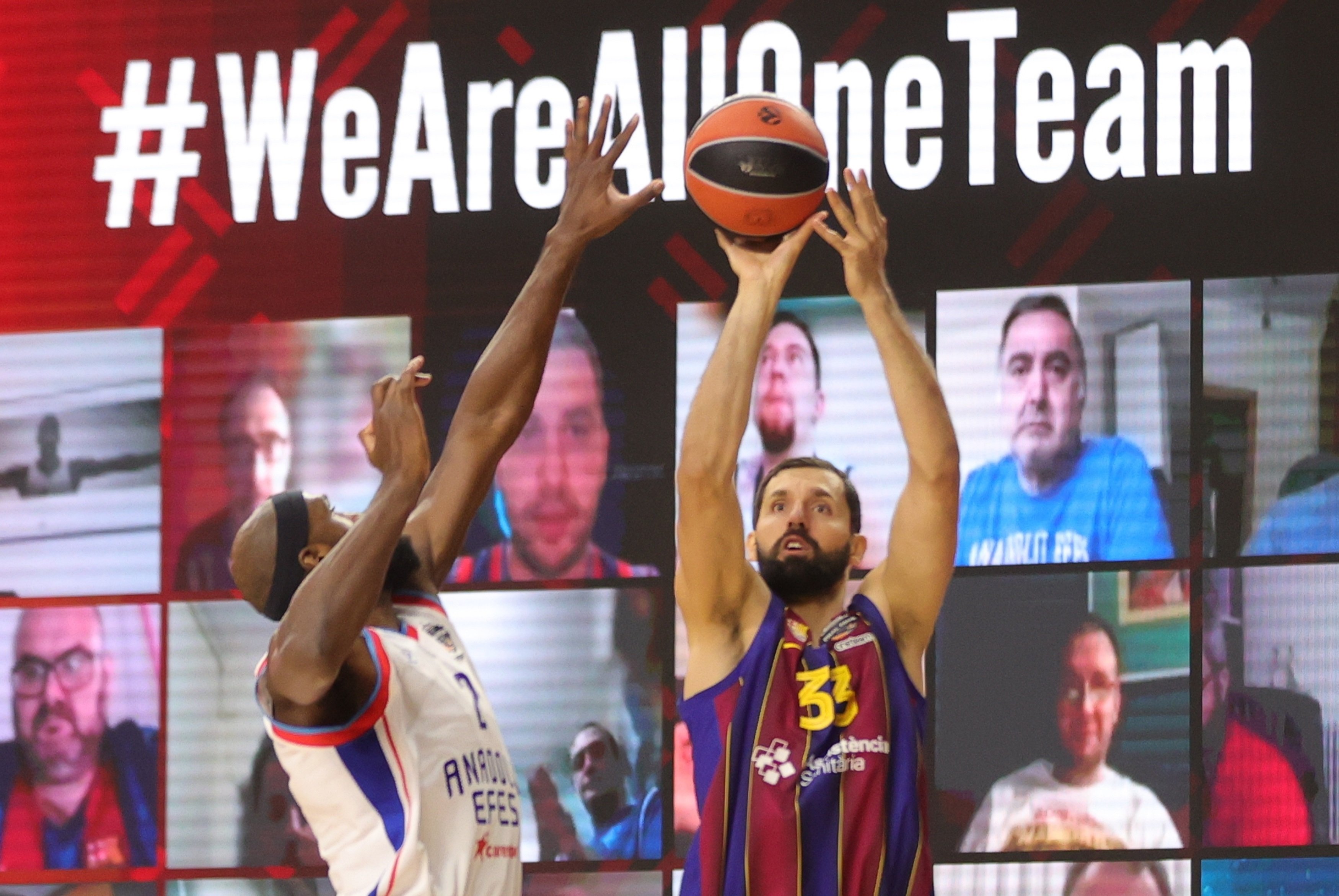 L'Efes deixa el Barça sense Eurolliga (81-86)