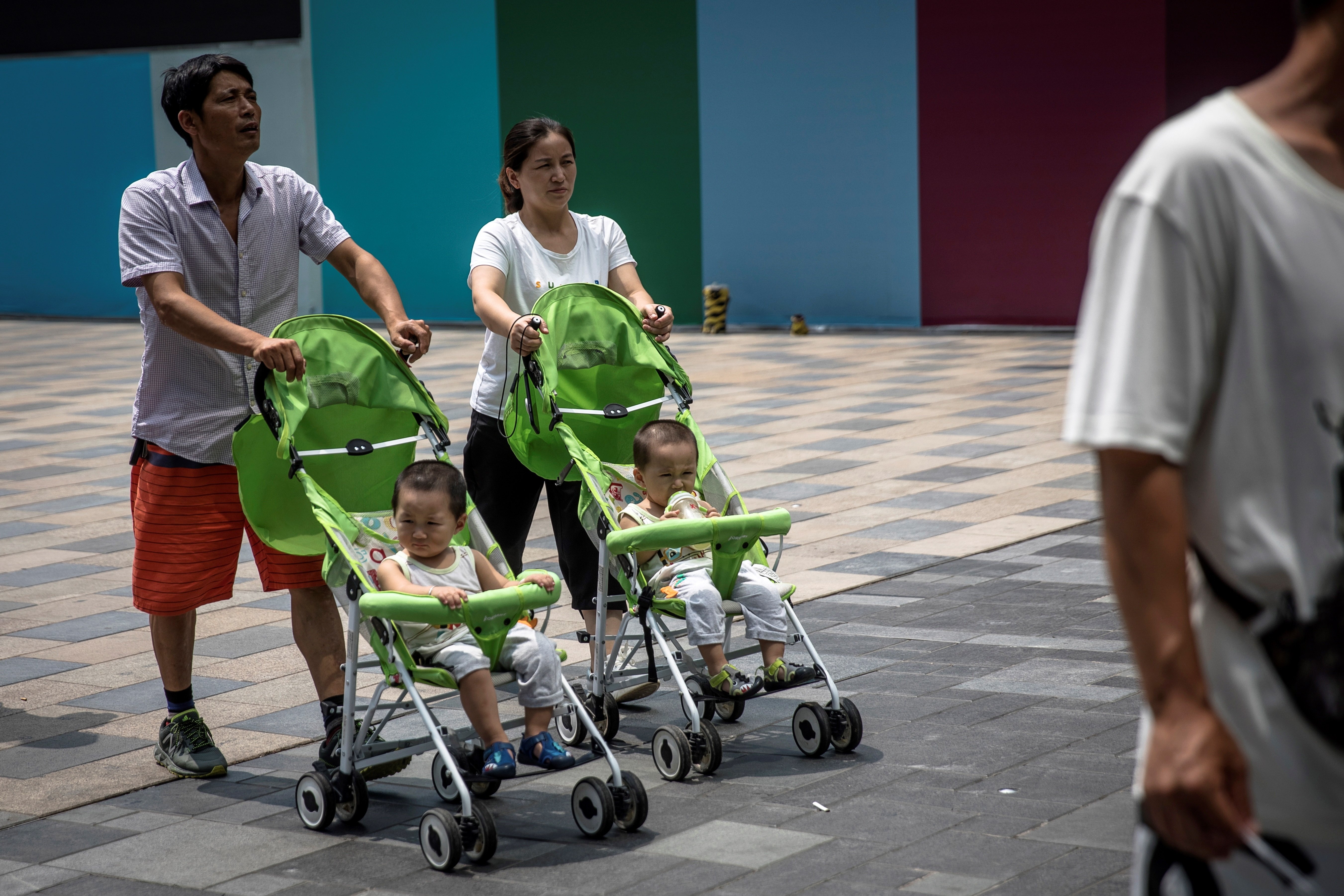Las parejas chinas podrán tener tres hijos