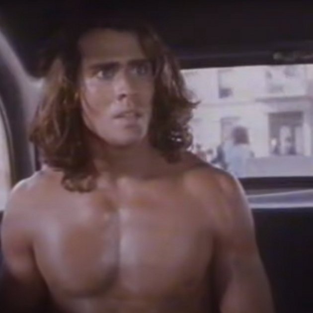 Joe Lara Tarzán en Manhattan taxi 1989 Youtube