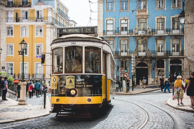 lisboa ciudad callas portugal unsplash
