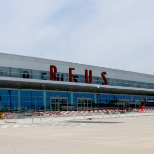 El Aeropuerto de Reus reanuda los vuelos comerciales ocho meses después