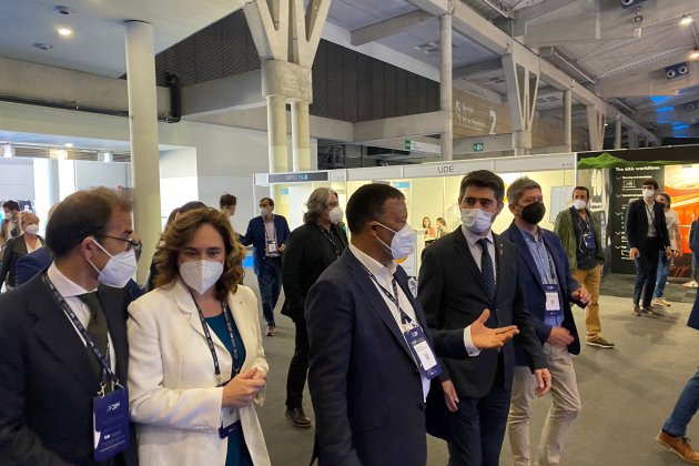 Ada Colau y Jordi Puigneró inauguración feria ISE Adrià Rovira